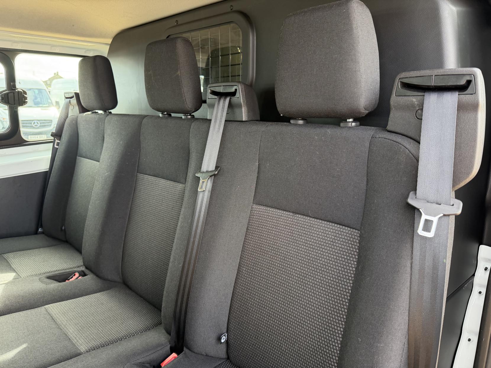 Ford Transit Custom 2.0 TDCi 310 Panel Van 5dr Diesel Manual L2 H1 (167 g/km, 104 bhp)