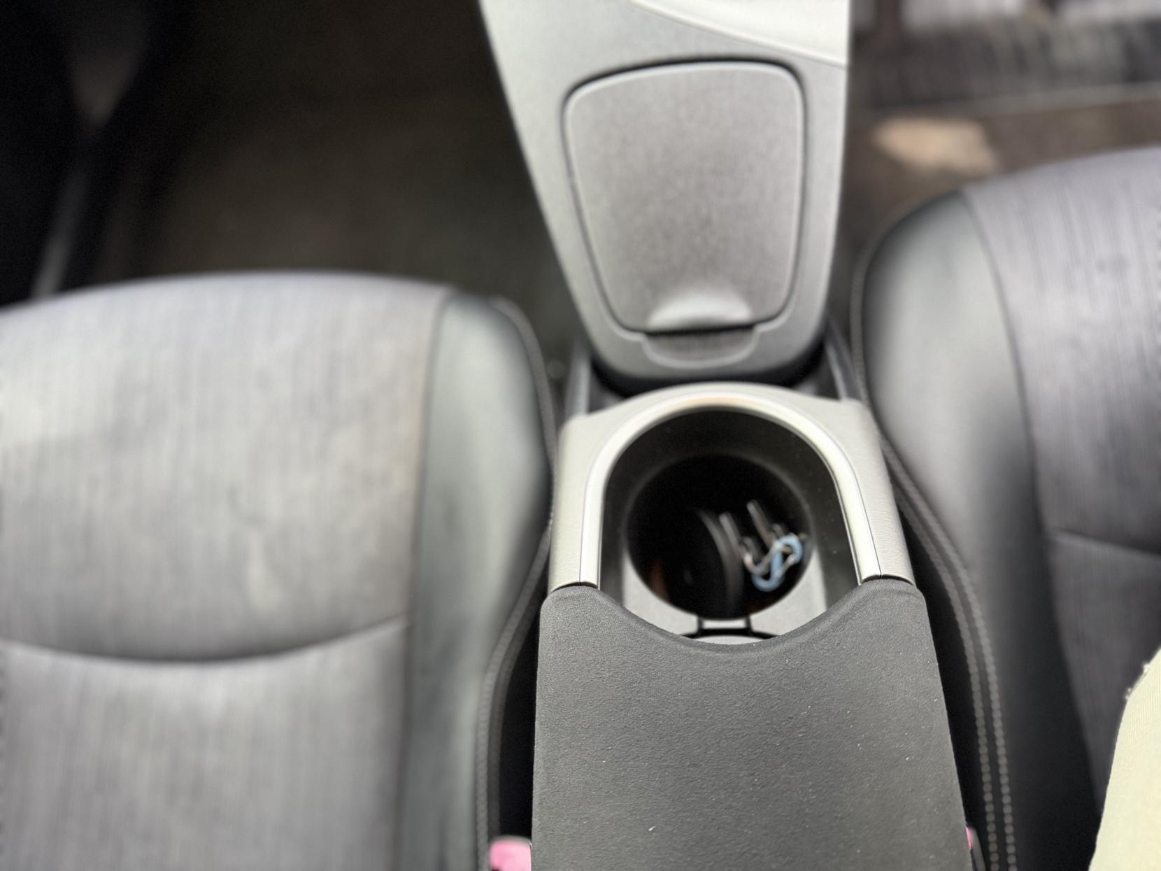 Toyota Prius 1.8 VVT-h Hatchback 5dr Petrol Plug-in Hybrid CVT Euro 5 (s/s) (136 ps)