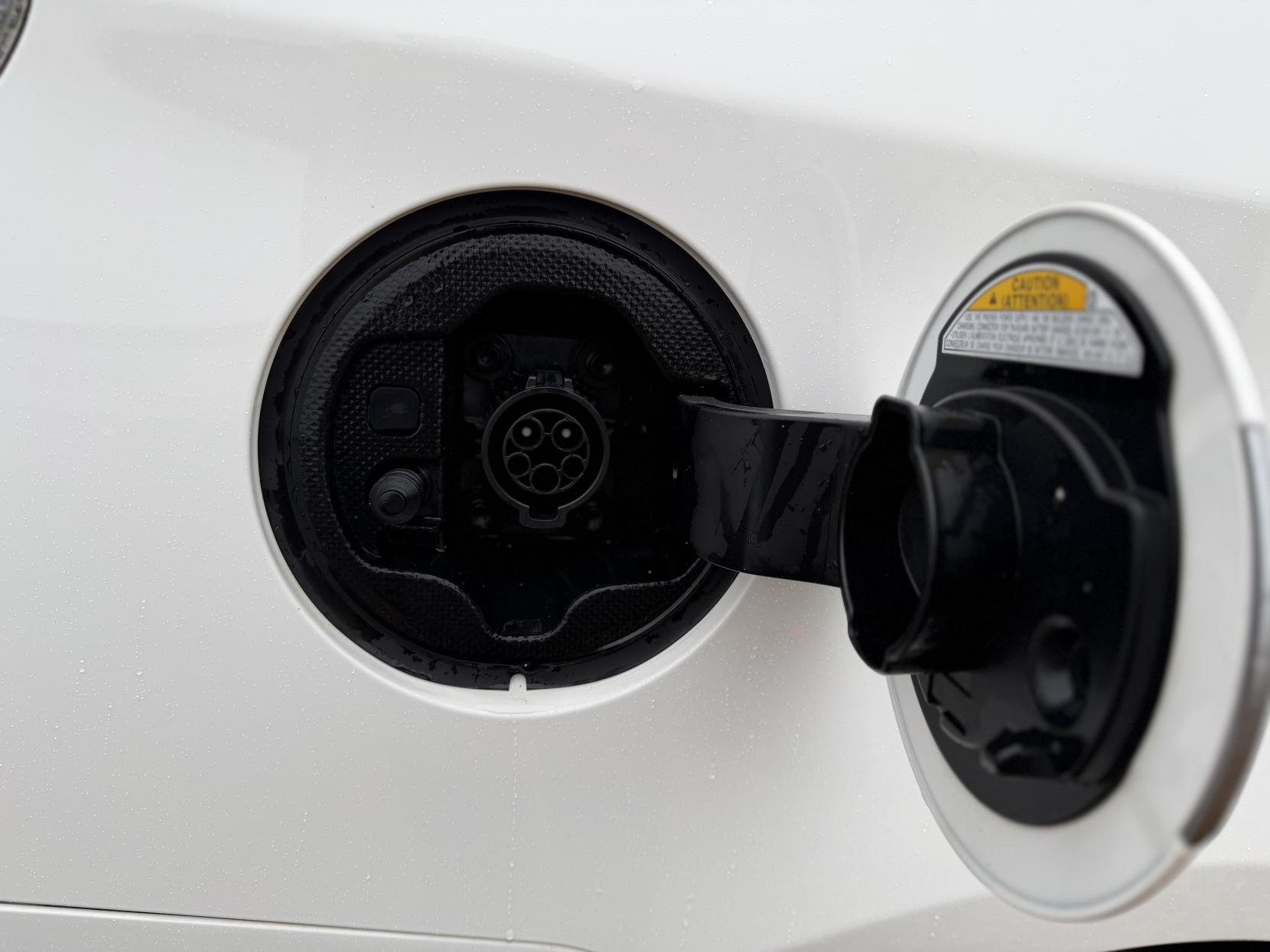 Toyota Prius 1.8 VVT-h Hatchback 5dr Petrol Plug-in Hybrid CVT Euro 5 (s/s) (136 ps)