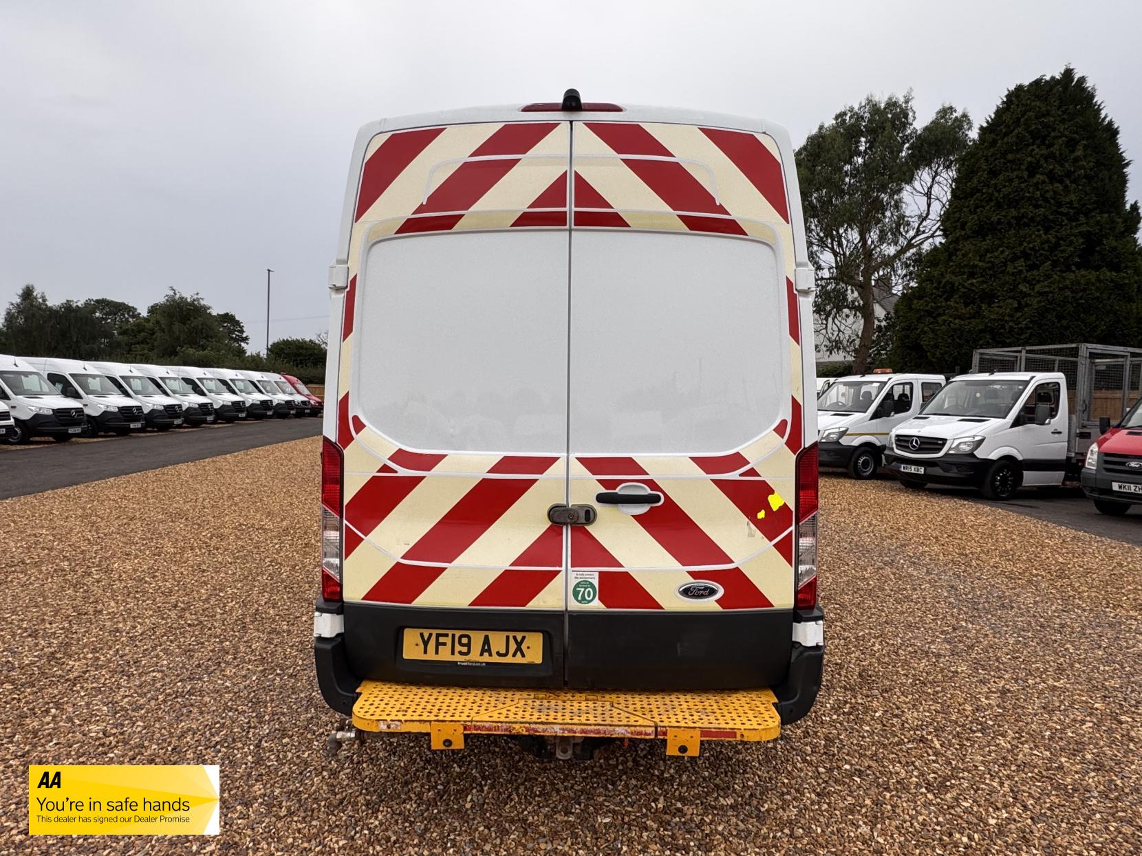 Ford Transit 2.0 350 EcoBlue Panel Van 5dr Diesel Manual RWD L2 H3 Euro 6 (130 ps)
