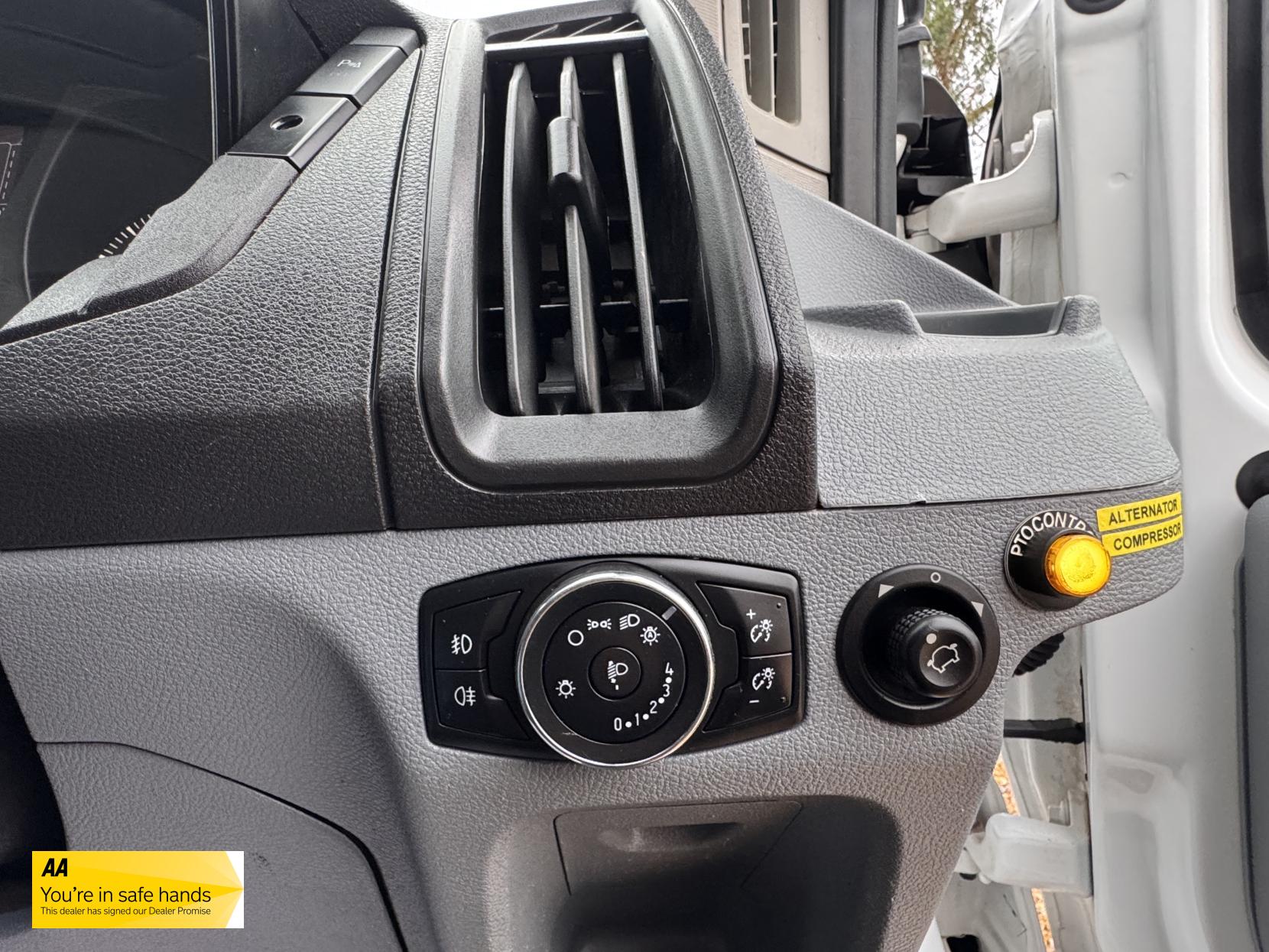 Ford Transit 2.0 350 EcoBlue Panel Van 5dr Diesel Manual RWD L2 H3 Euro 6 (130 ps)