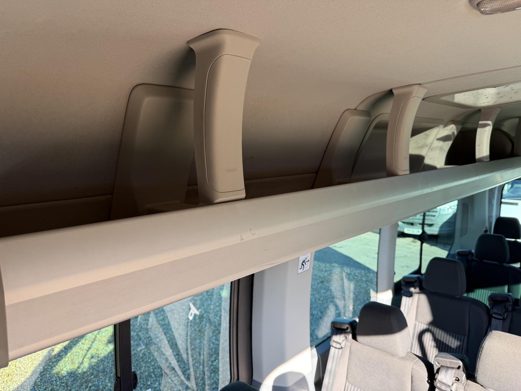 Ford Transit 2.2 TDCi 460 HDT Trend Minibus 4dr Diesel Manual L4 H3 (18 seats) (196 g/km, 123 bhp)