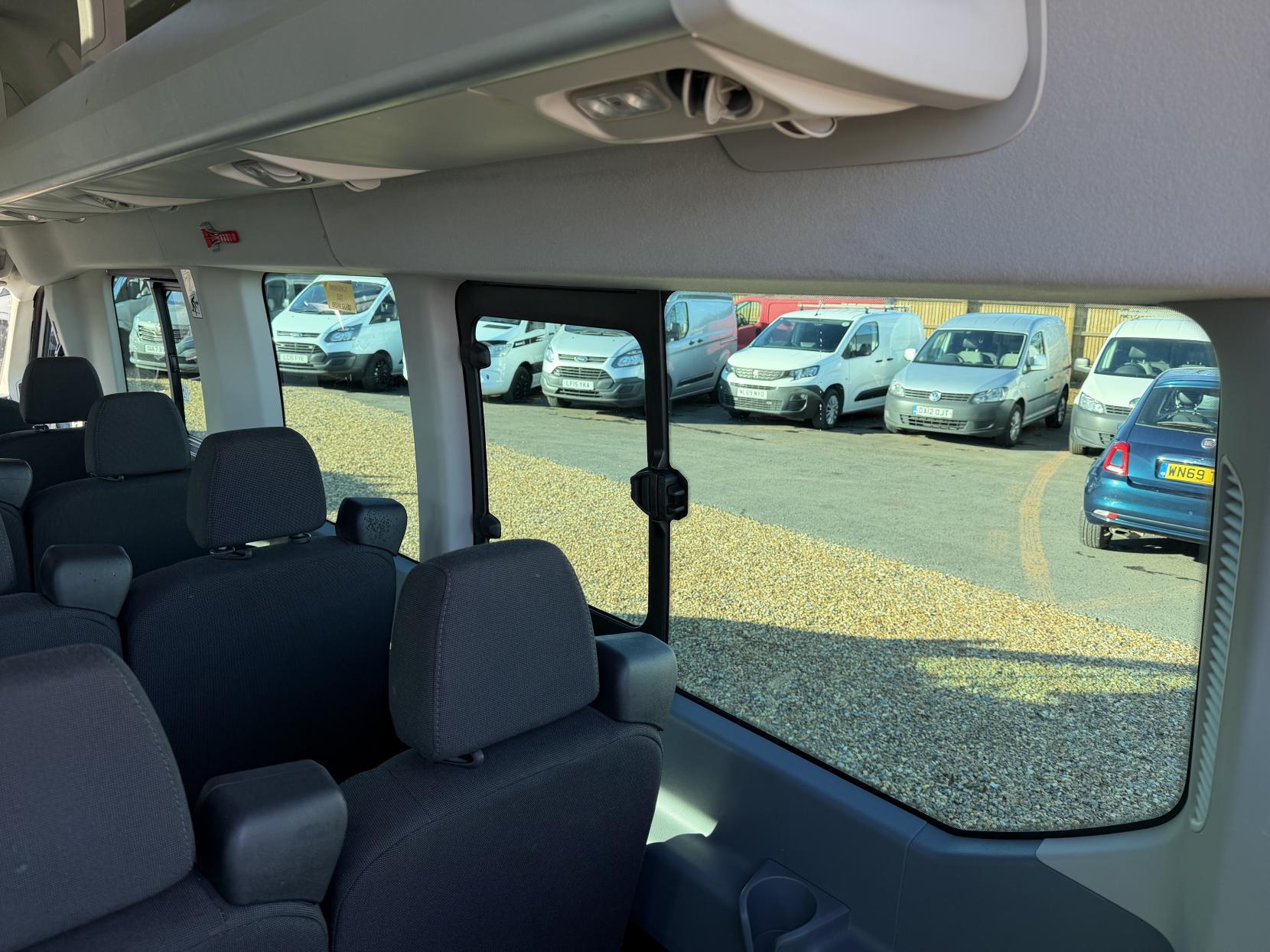 Ford Transit 2.2 TDCi 460 HDT Trend Minibus 4dr Diesel Manual L4 H3 (18 seats) (196 g/km, 123 bhp)