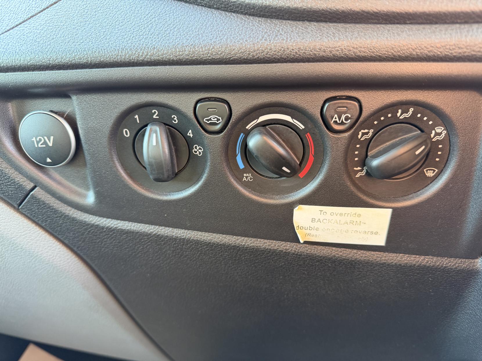 Ford Transit 2.2 TDCi 460 HDT Trend Minibus 4dr Diesel Manual L4 H3 (18 seats) (196 g/km, 123 bhp)