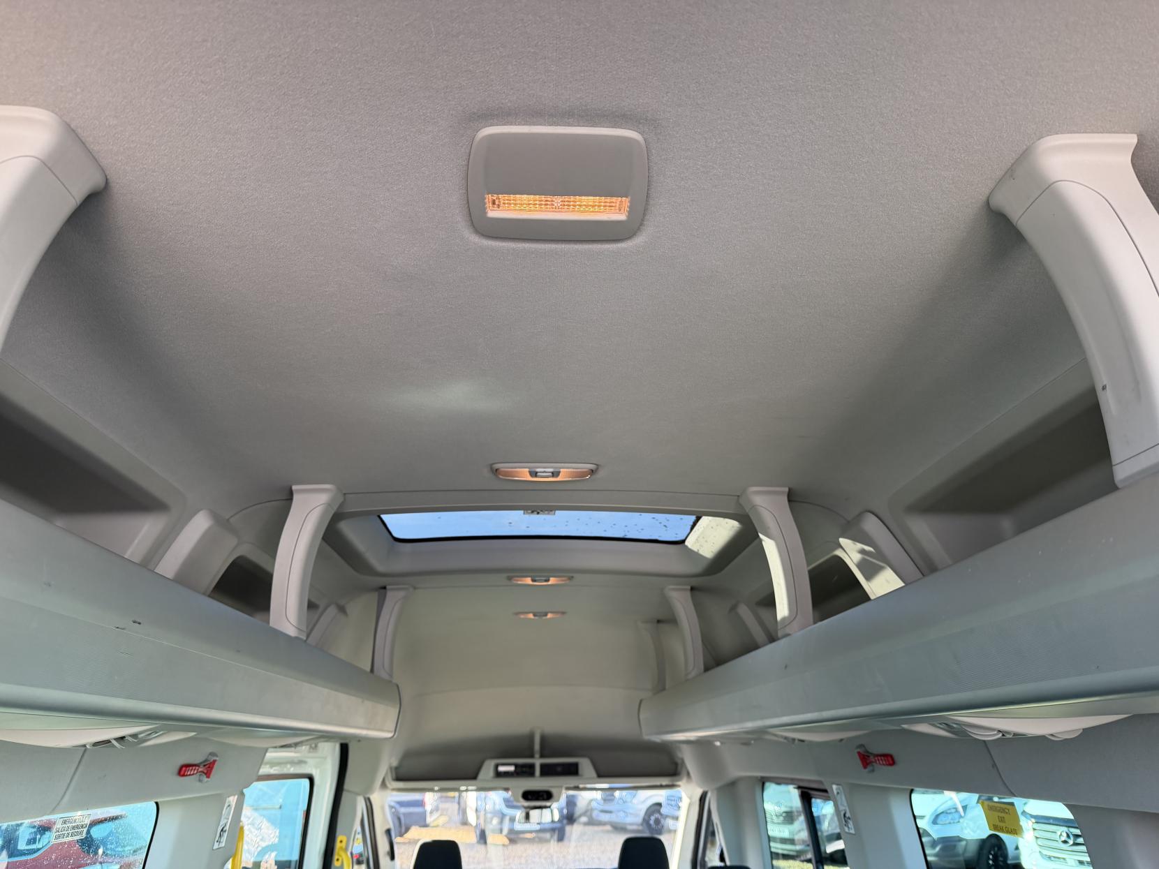 Ford Transit 2.2 TDCi 460 HDT Trend Minibus 4dr Diesel Manual L4 H3 (18 seats) (196 g/km, 123 bhp)