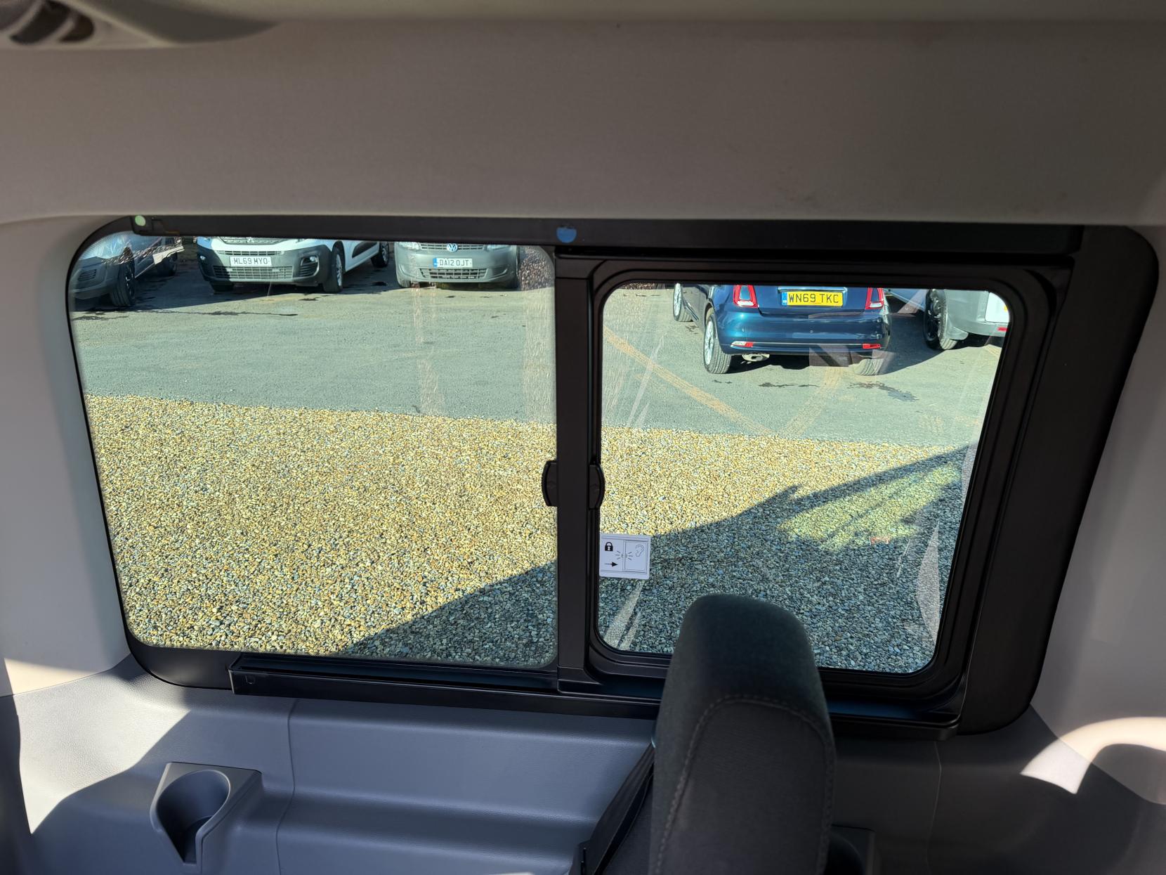 Ford Transit 2.2 TDCi 460 HDT Trend Minibus 4dr Diesel Manual L4 H3 (18 seats) (196 g/km, 123 bhp)