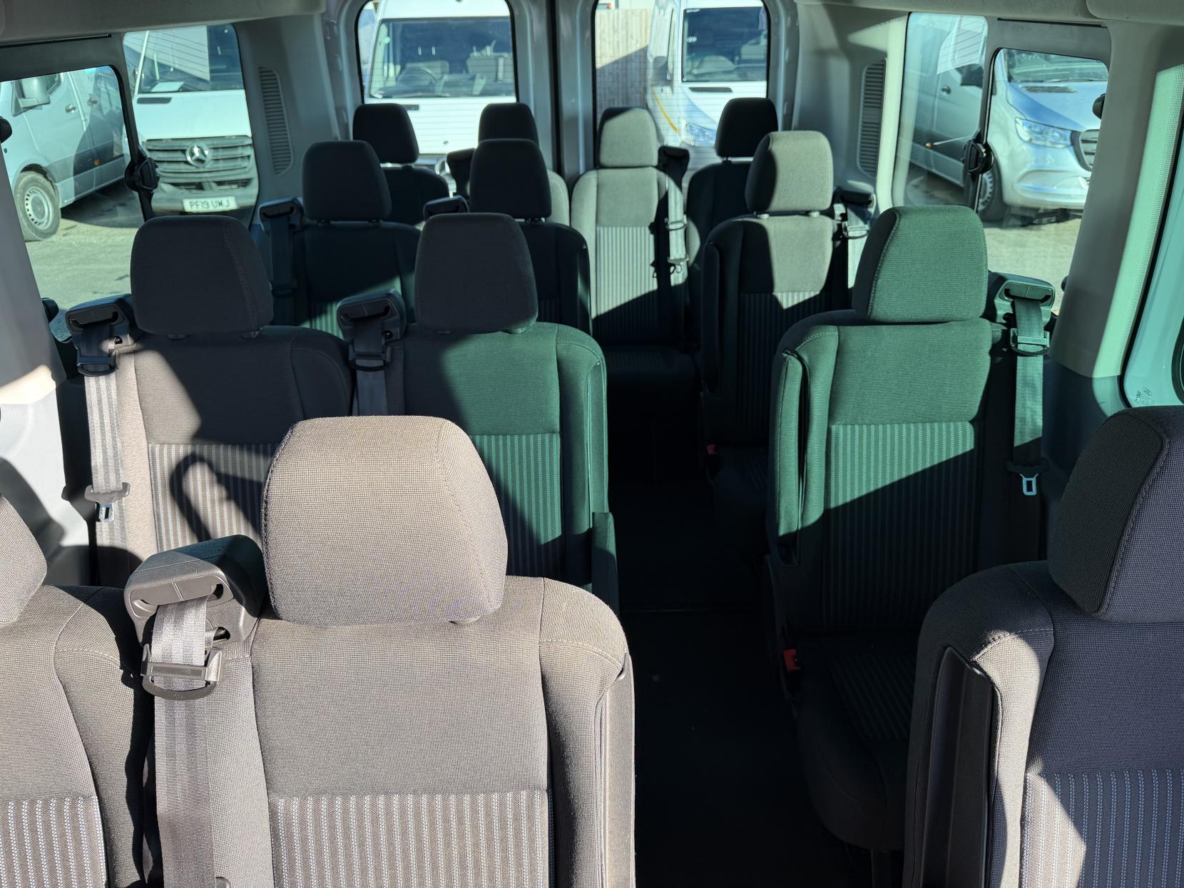 Ford Transit 2.2 TDCi 460 HDT Trend Minibus 4dr Diesel Manual L4 H3 (18 seats) (196 g/km, 123 bhp)