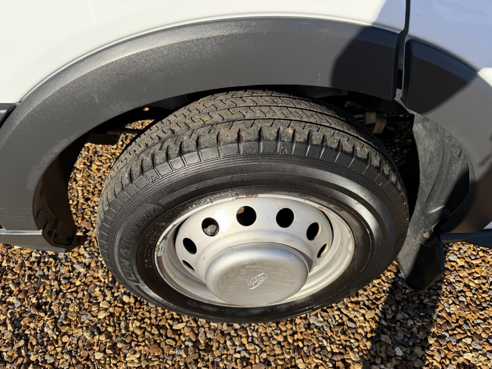 Ford Transit 2.2 TDCi 460 HDT Trend Minibus 4dr Diesel Manual L4 H3 (18 seats) (196 g/km, 123 bhp)