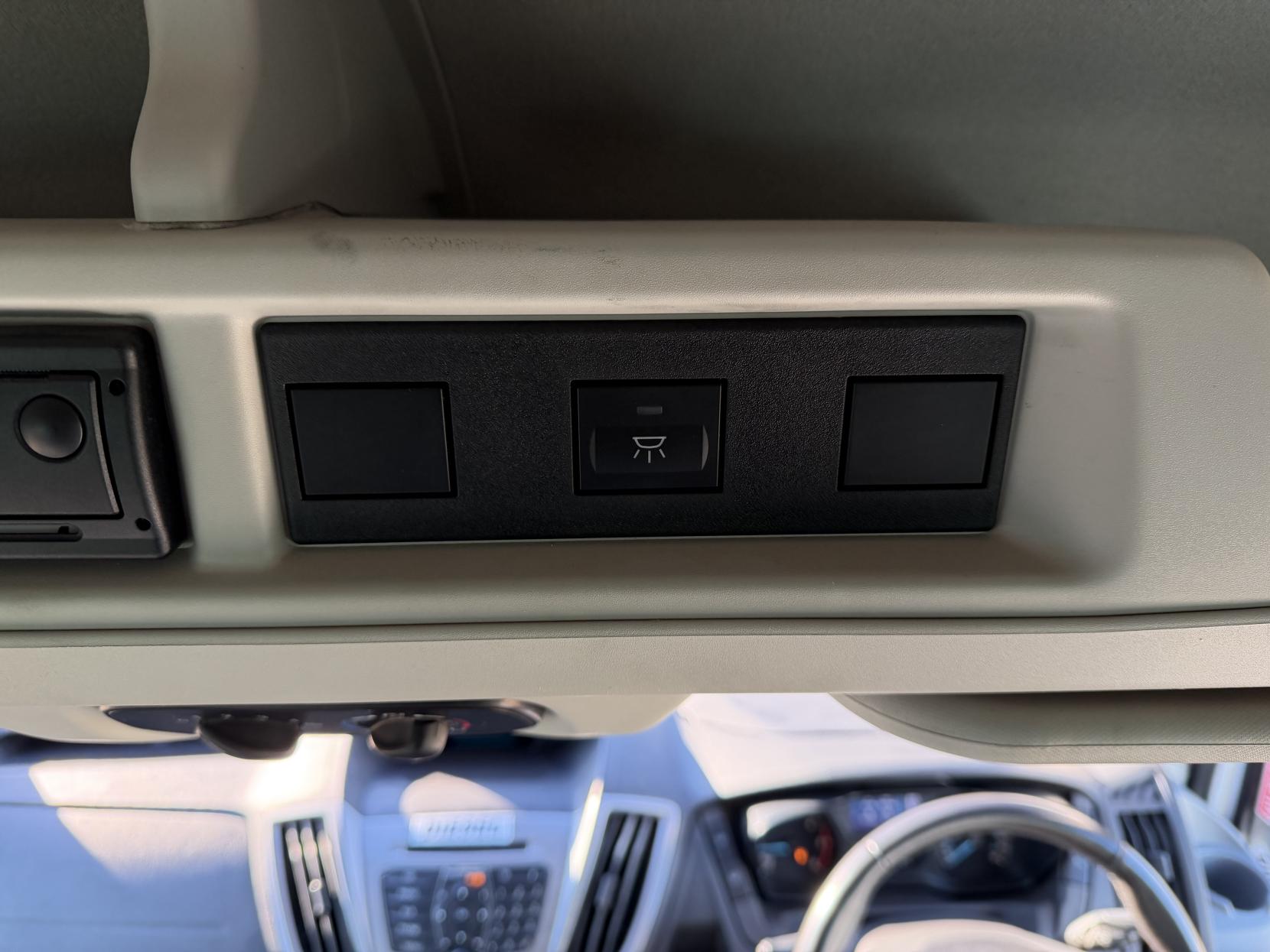 Ford Transit 2.2 TDCi 460 HDT Trend Minibus 4dr Diesel Manual L4 H3 (18 seats) (196 g/km, 123 bhp)