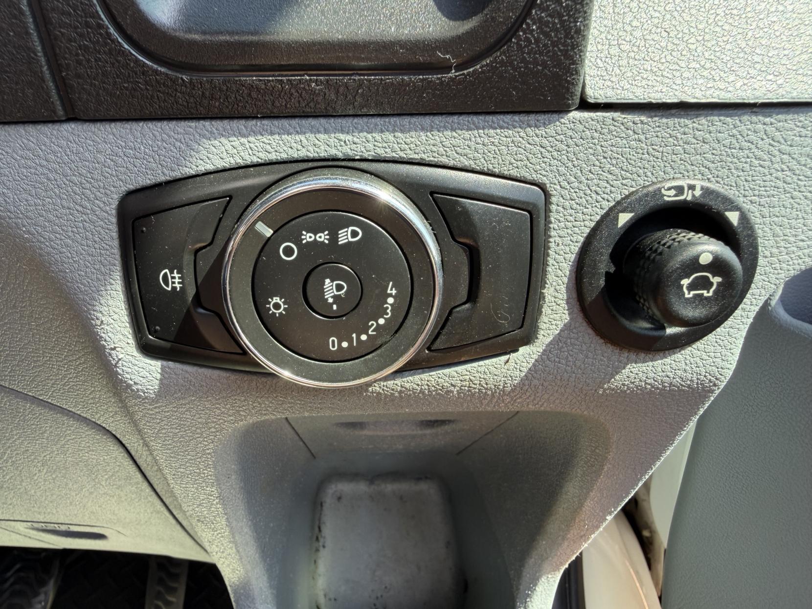2014 Ford Transit 2.2 TDCi 350 Panel Van 5dr Diesel Manual RWD L3 H3 Euro 5 (100 ps) - Thumbnail 20