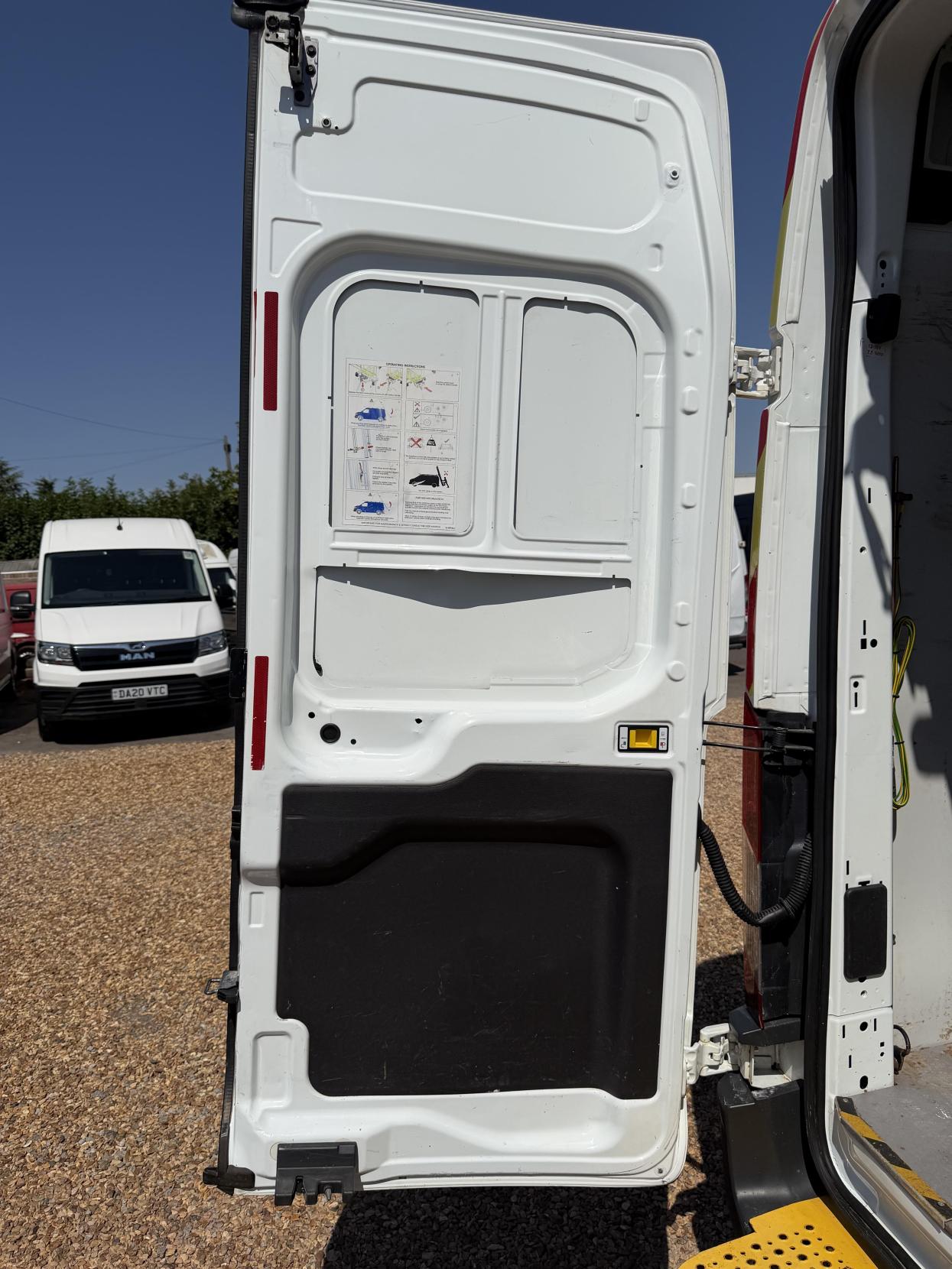 2014 Ford Transit 2.2 TDCi 350 Panel Van 5dr Diesel Manual RWD L3 H3 Euro 5 (100 ps) - Thumbnail 43
