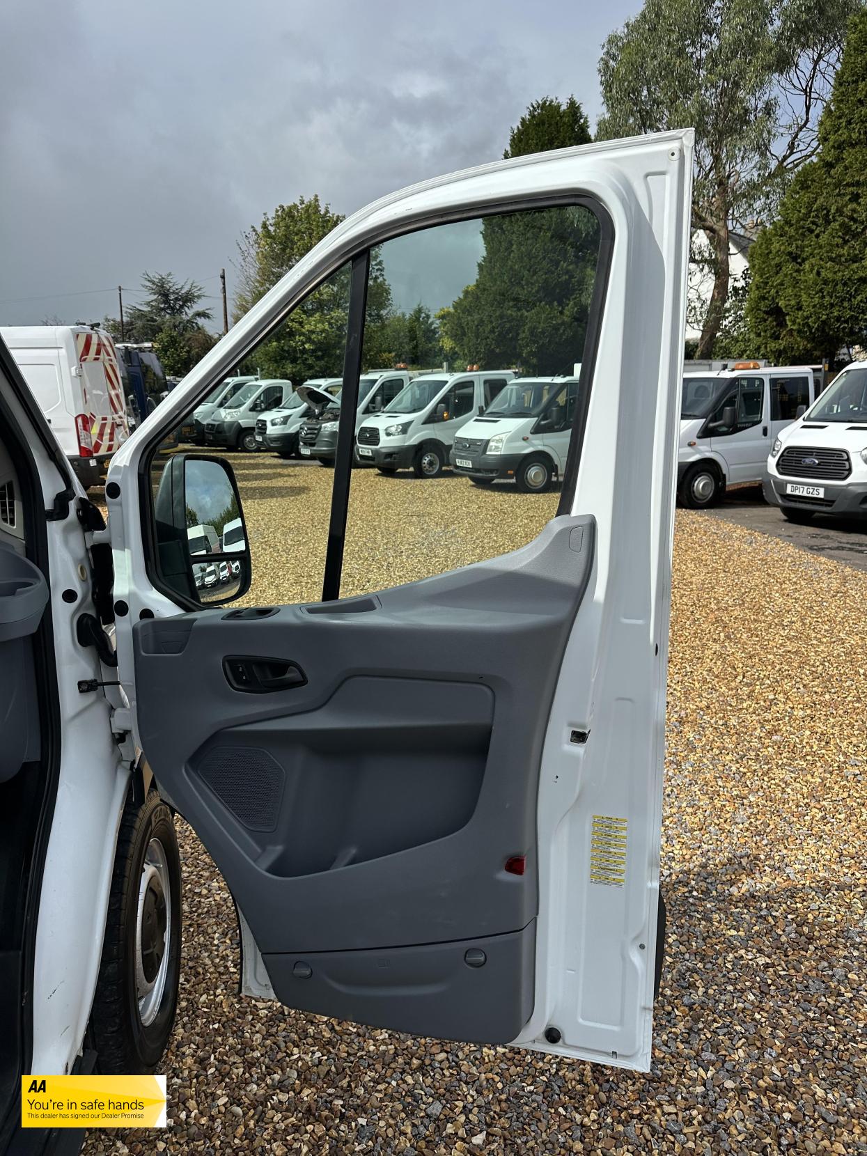 Ford Transit 2.2 TDCi 350 Panel Van 5dr Diesel Manual RWD L3 H3 Euro 5 (100 ps)