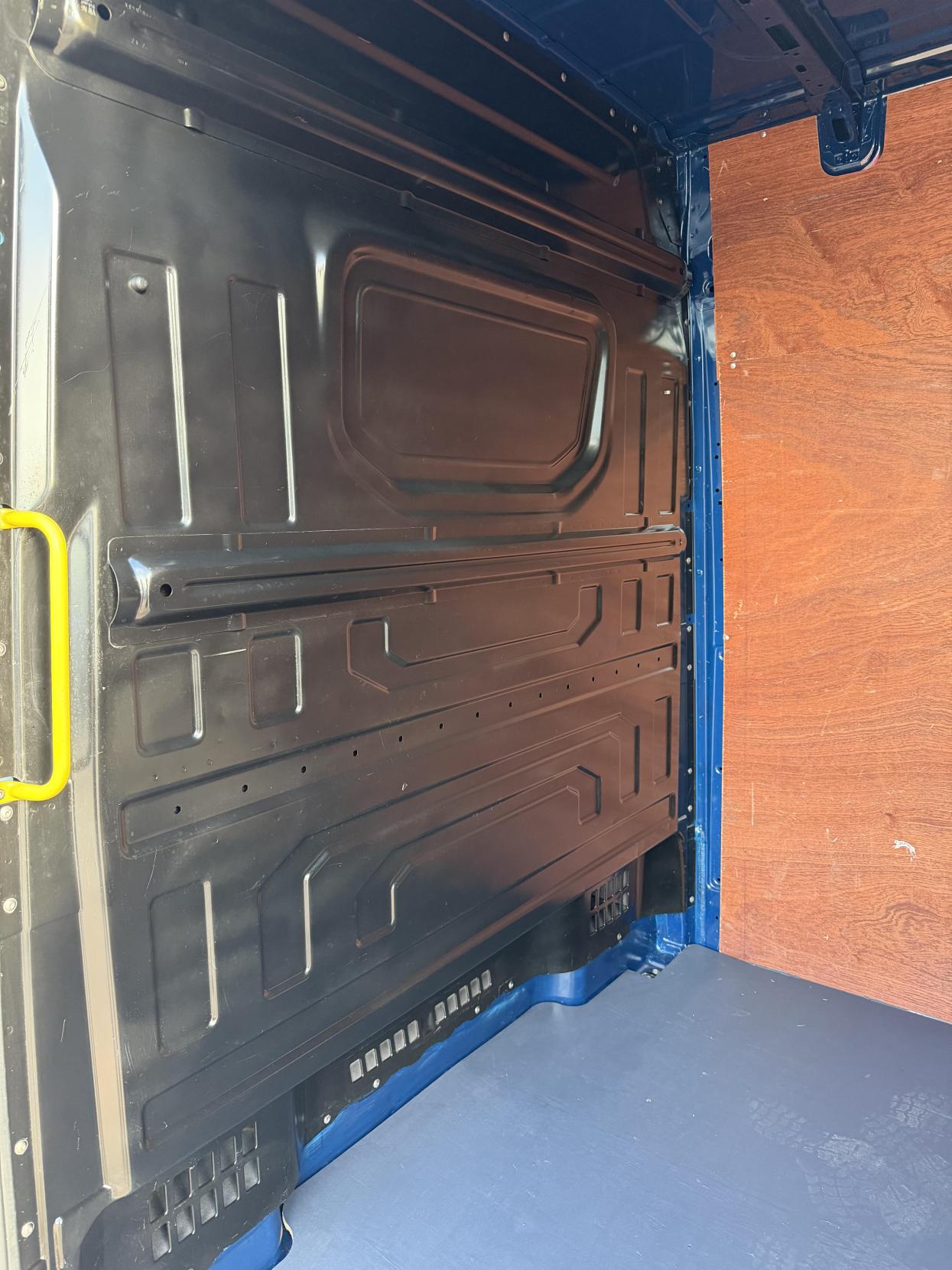 2022 Volkswagen Crafter 2.0 TDI CR35 Startline Panel Van 5dr Diesel Manual FWD MWB High Roof Euro 6 (s/s) (140 ps) - Thumbnail 34