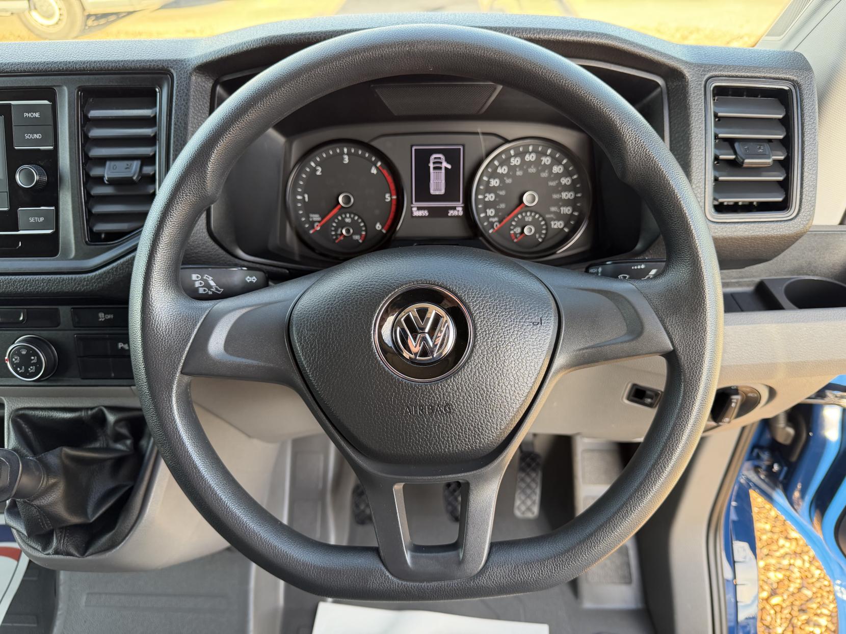 2022 Volkswagen Crafter 2.0 TDI CR35 Startline Panel Van 5dr Diesel Manual FWD MWB High Roof Euro 6 (s/s) (140 ps) - Thumbnail 16