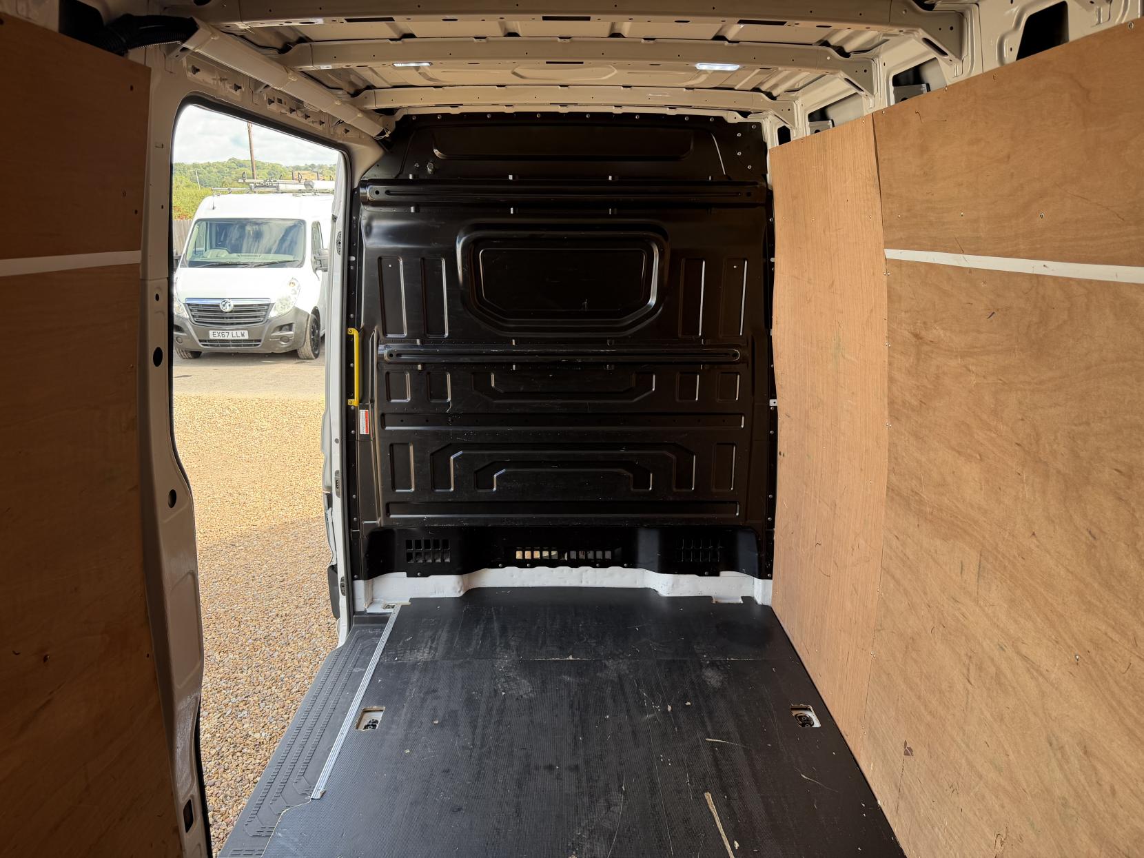 2020 MAN TGE 2.0 3140d Panel Van 5dr Diesel Manual FWD LWB High Roof Euro 6 (s/s) (140 ps) - Thumbnail 38