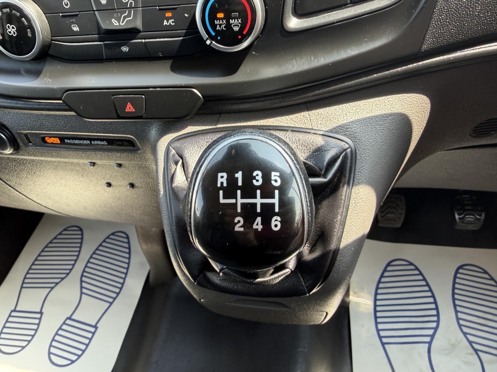 2019 Ford Transit Custom 2.0 320 EcoBlue Panel Van 5dr Diesel Manual L2 H2 Euro 6 (130 ps) - Thumbnail 46