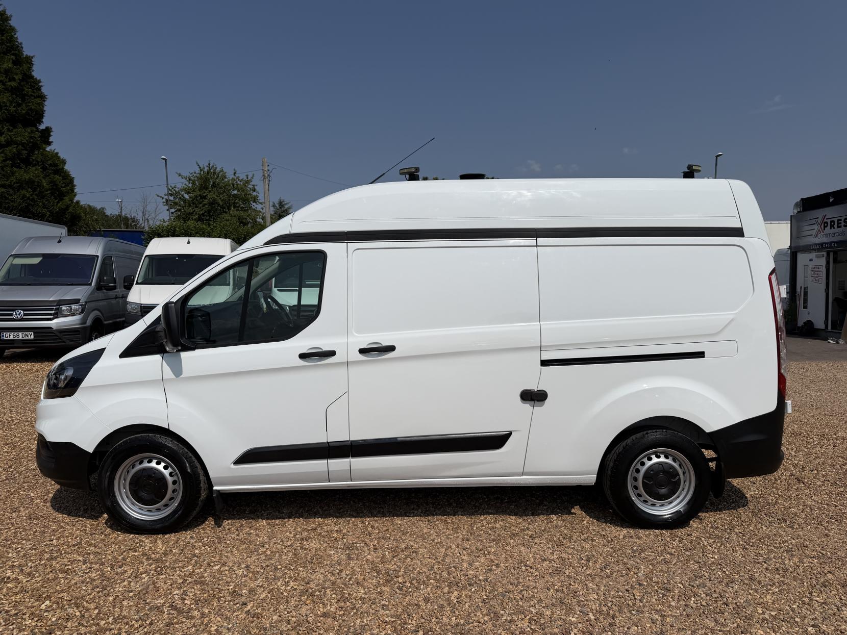 2019 Ford Transit Custom 2.0 320 EcoBlue Panel Van 5dr Diesel Manual L2 H2 Euro 6 (130 ps) - Thumbnail 8