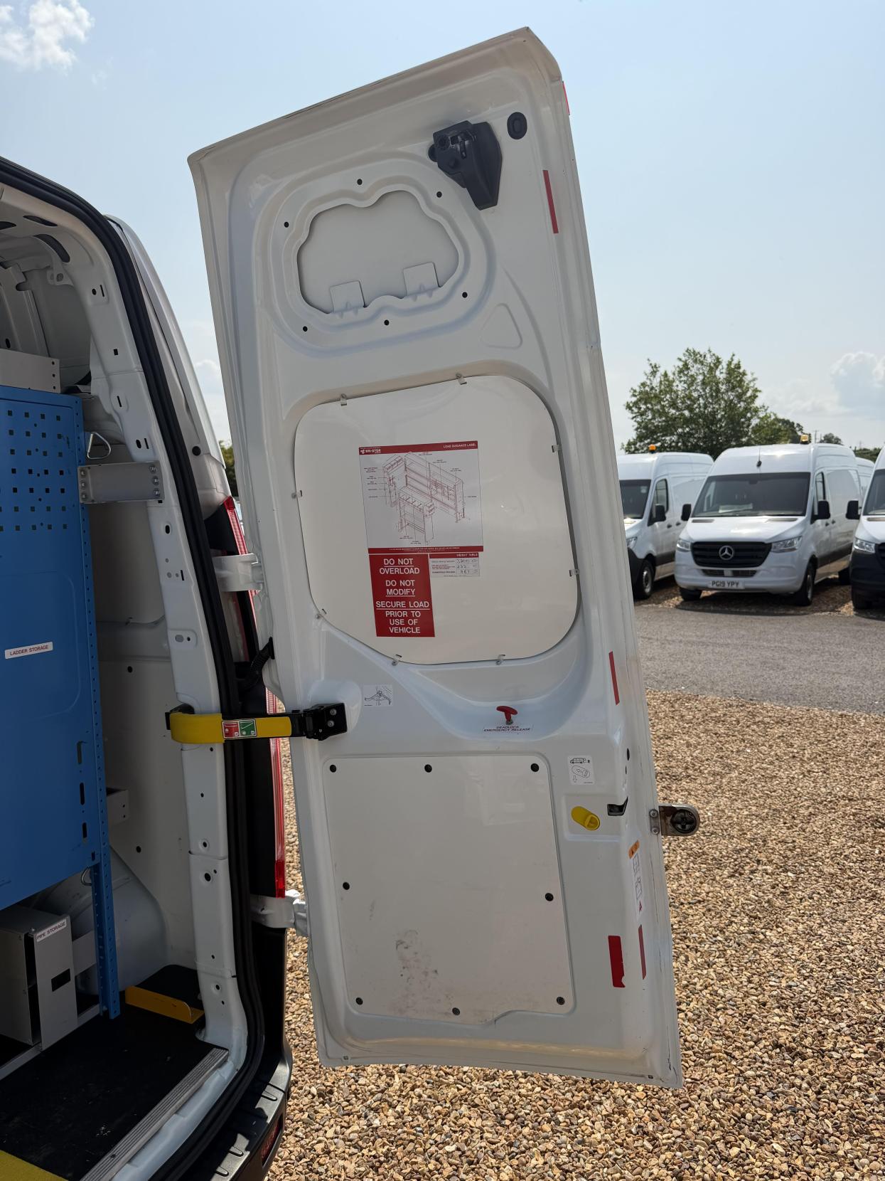 2019 Ford Transit Custom 2.0 320 EcoBlue Panel Van 5dr Diesel Manual L2 H2 Euro 6 (130 ps) - Thumbnail 30