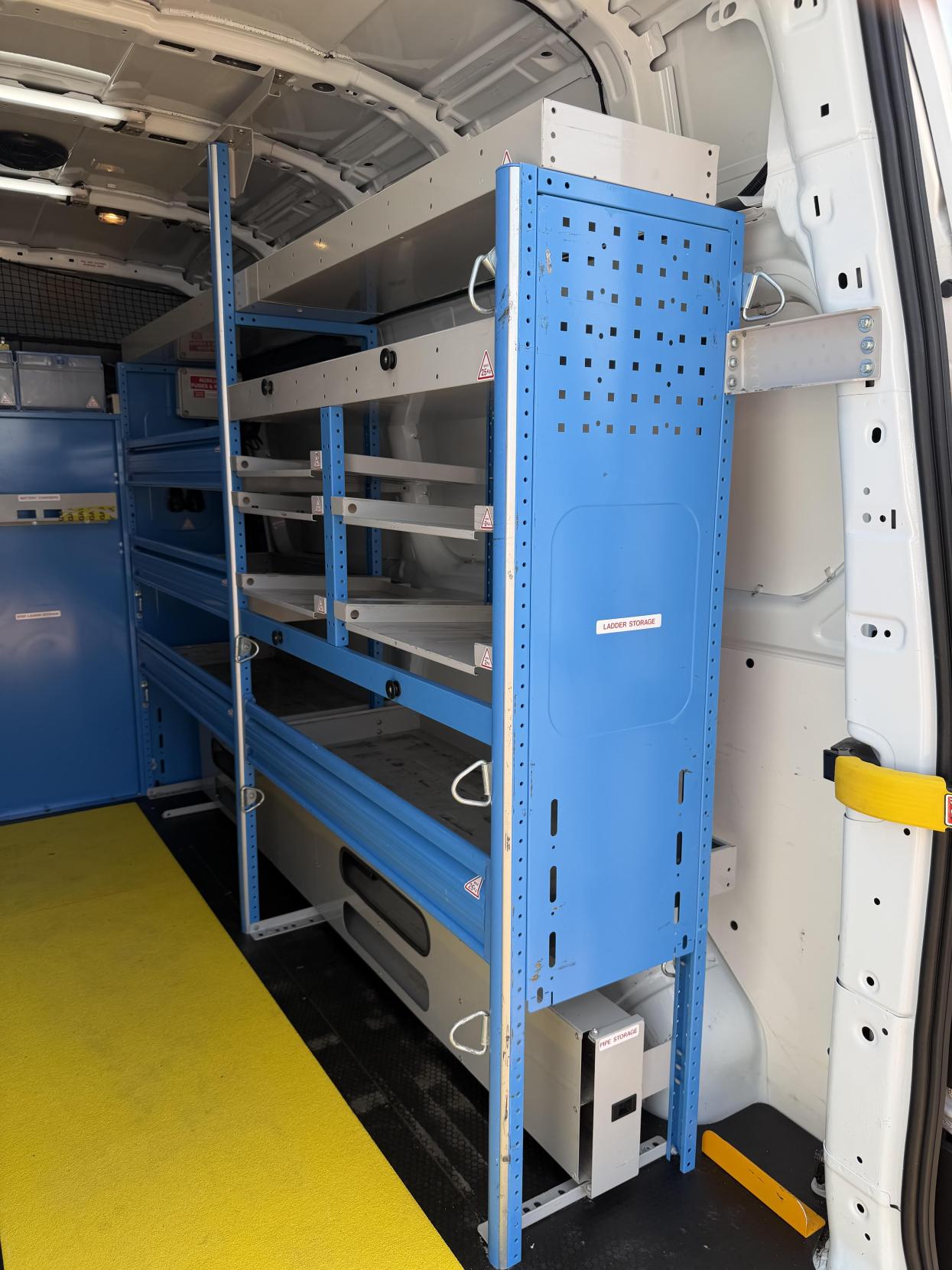 2019 Ford Transit Custom 2.0 320 EcoBlue Panel Van 5dr Diesel Manual L2 H2 Euro 6 (130 ps) - Thumbnail 32