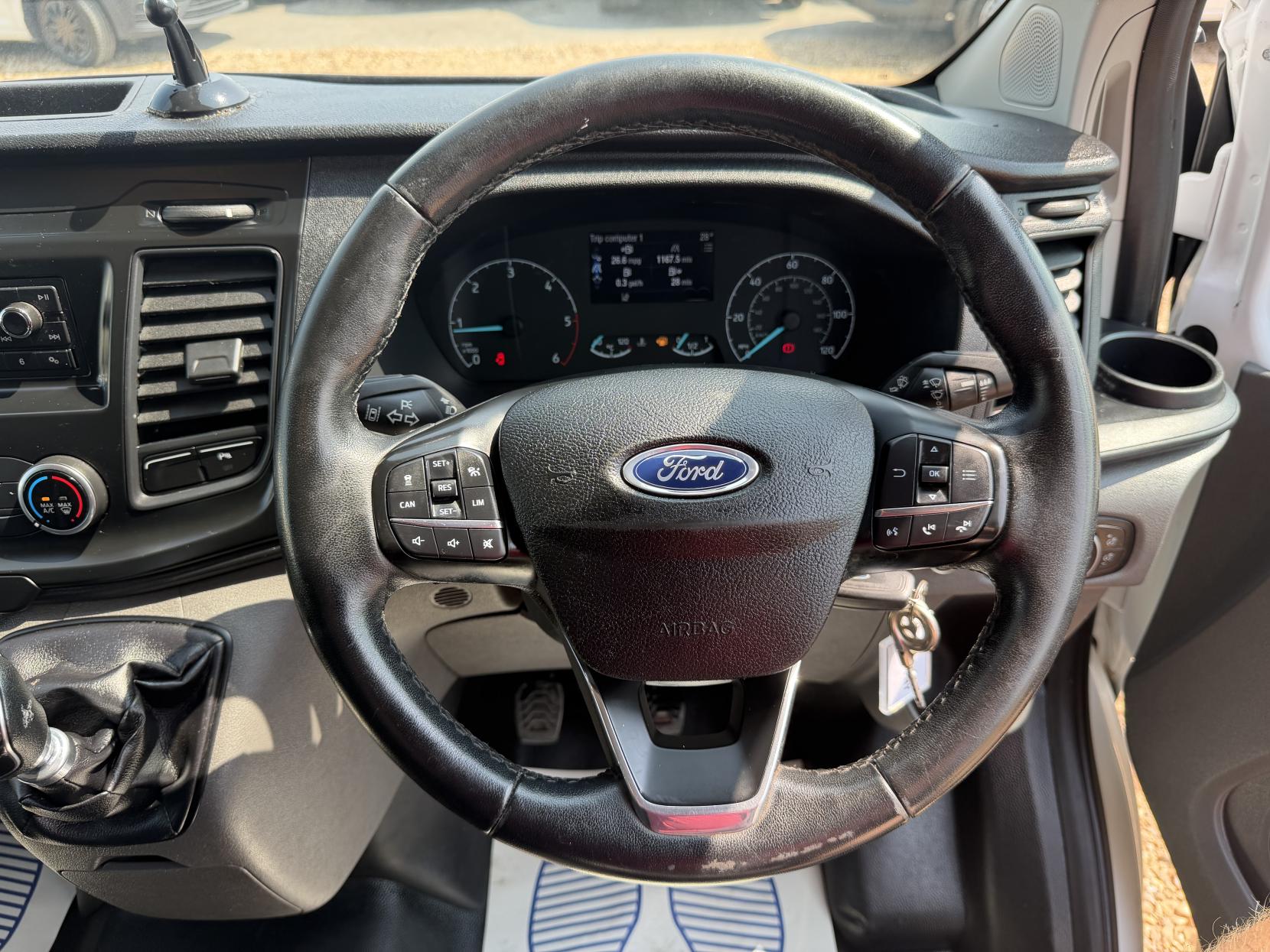 2019 Ford Transit Custom 2.0 320 EcoBlue Panel Van 5dr Diesel Manual L2 H2 Euro 6 (130 ps) - Thumbnail 40