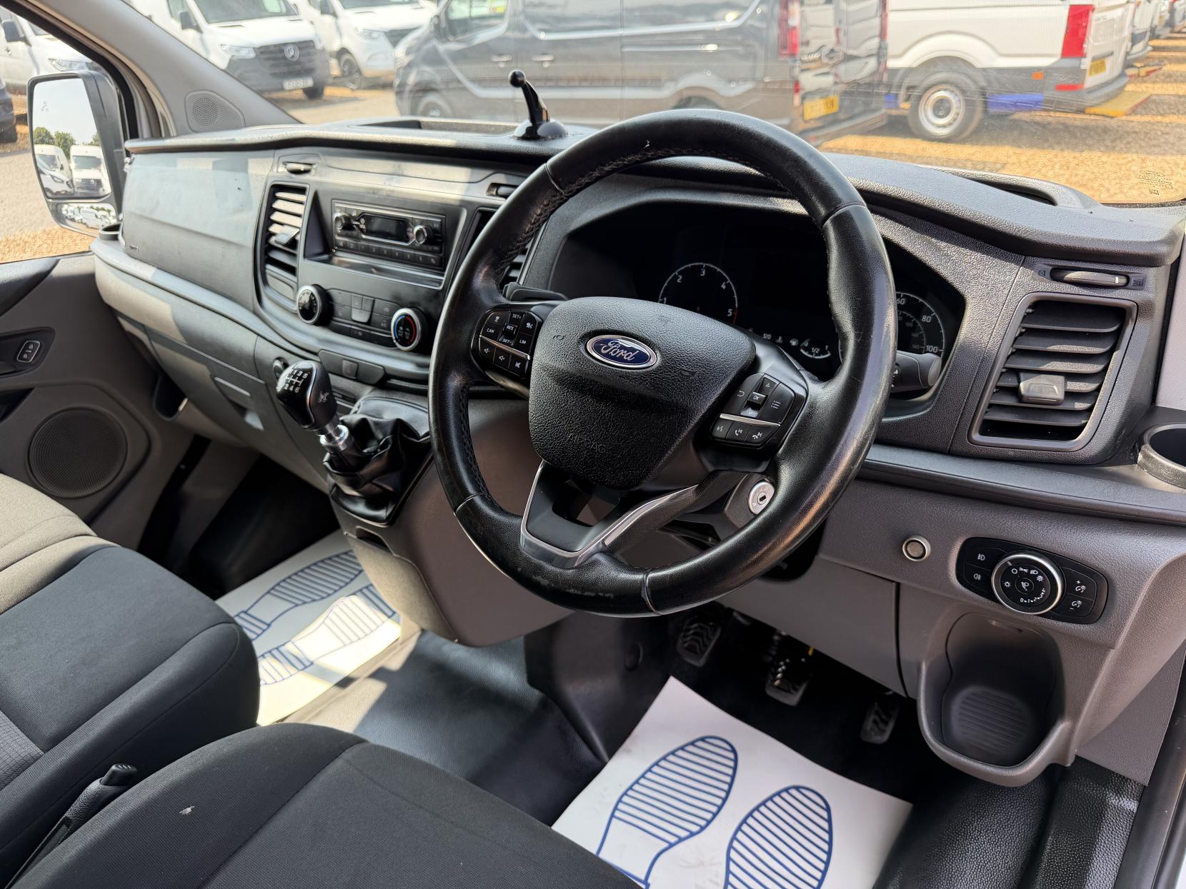 2019 Ford Transit Custom 2.0 320 EcoBlue Panel Van 5dr Diesel Manual L2 H2 Euro 6 (130 ps) - Thumbnail 2