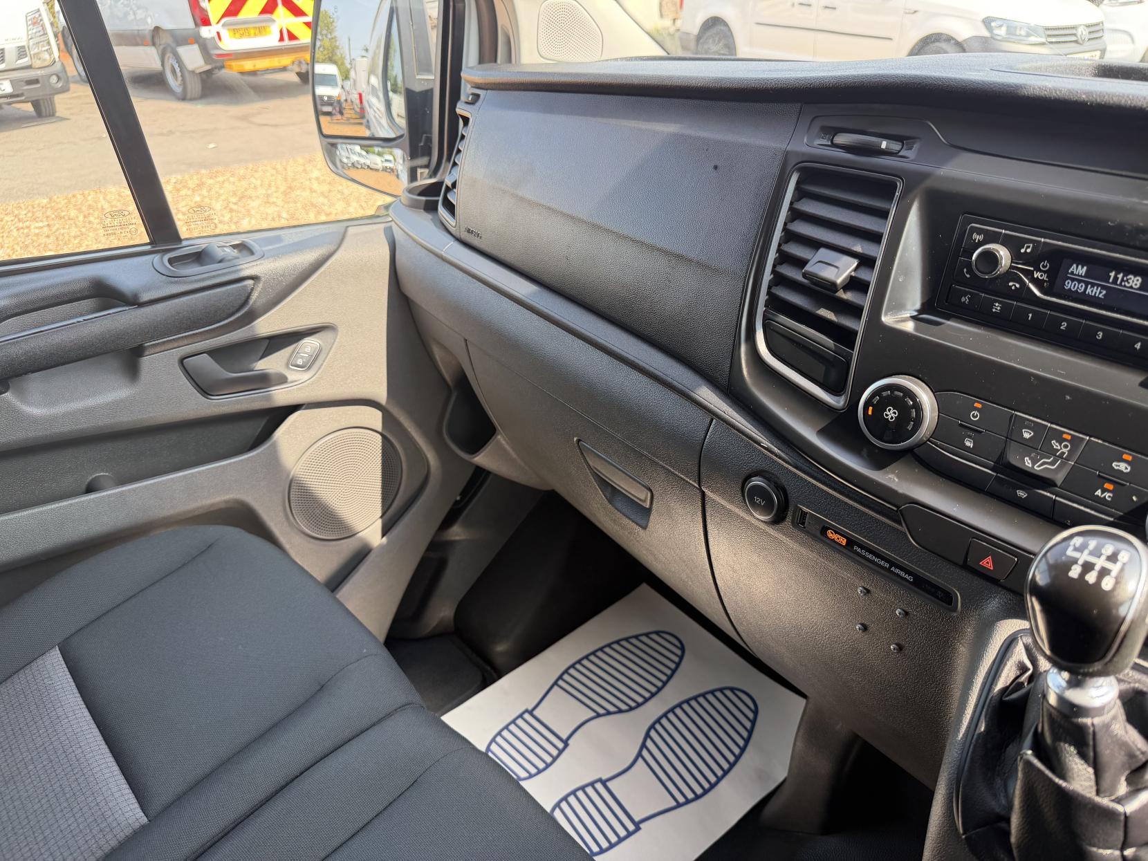 2019 Ford Transit Custom 2.0 320 EcoBlue Panel Van 5dr Diesel Manual L2 H2 Euro 6 (130 ps) - Thumbnail 45