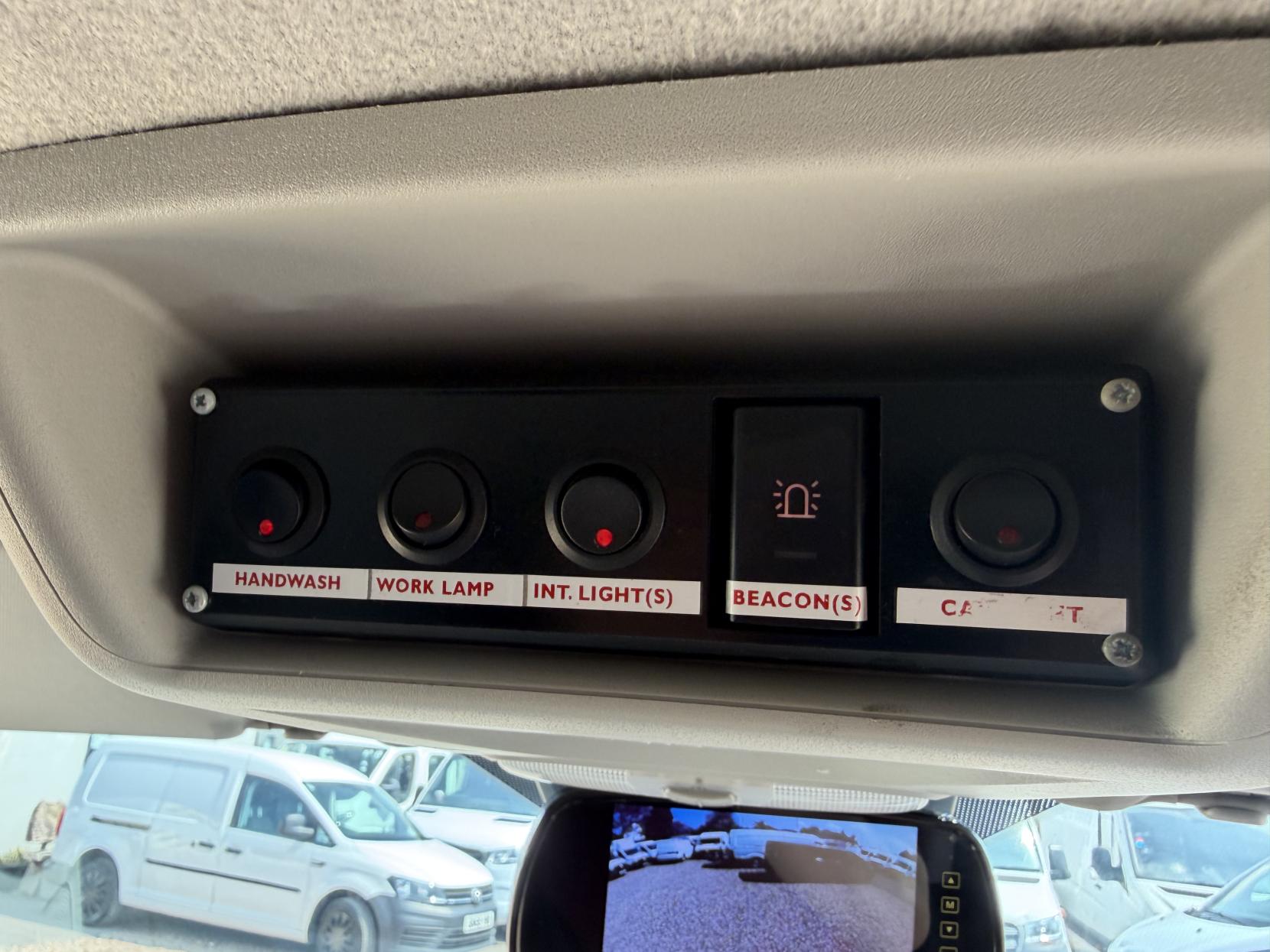 2019 Ford Transit Custom 2.0 320 EcoBlue Panel Van 5dr Diesel Manual L2 H2 Euro 6 (130 ps) - Thumbnail 42