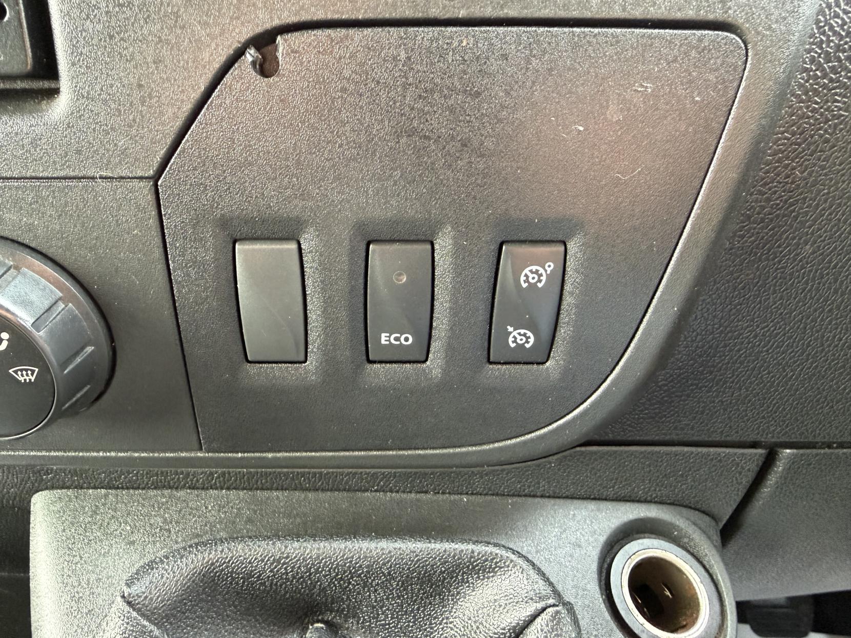 Vauxhall Movano 2.3 CDTi 3500 Panel Van 5dr Diesel Manual FWD L2 H2 Euro 6 (130 ps)