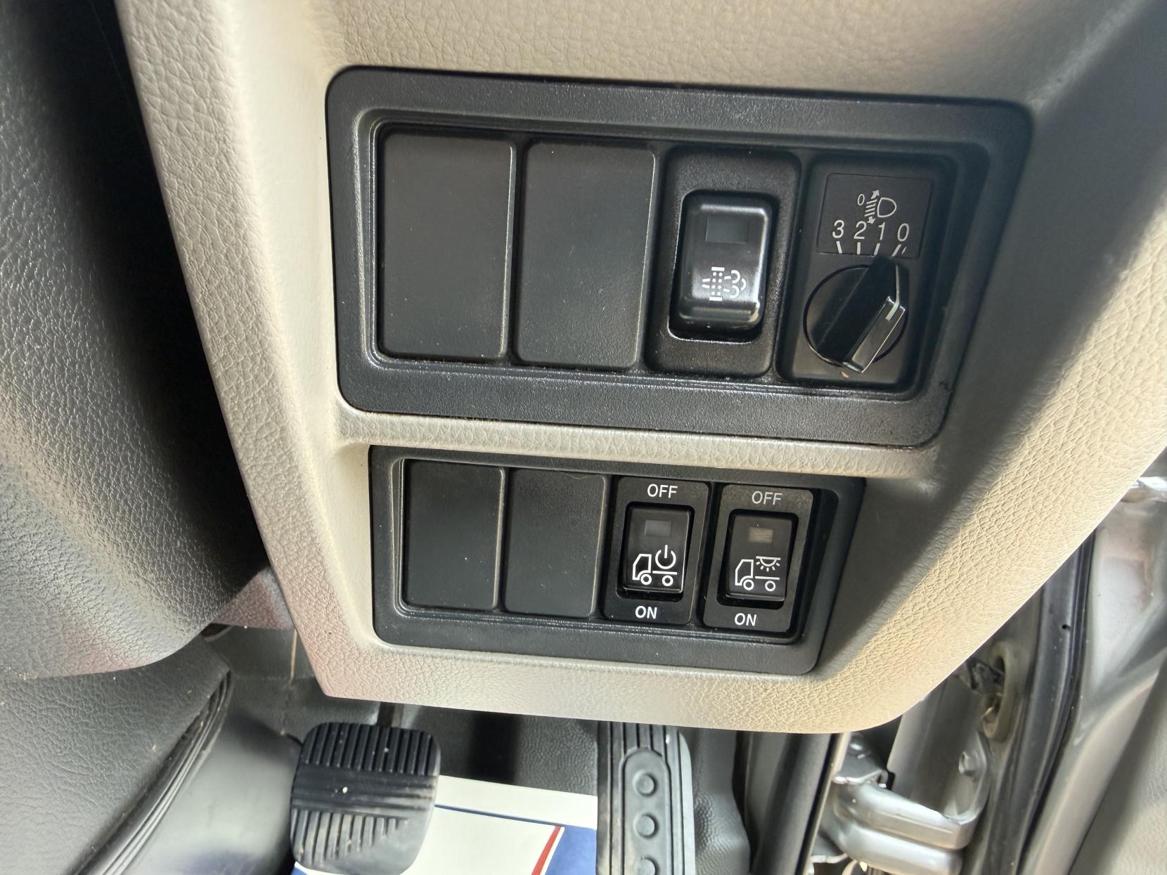 2019 Nissan NT400 Cabstar 3.0 dCi 35.13 Tipper 2dr Diesel Manual L1 Euro 6 (130 ps) - Thumbnail 37
