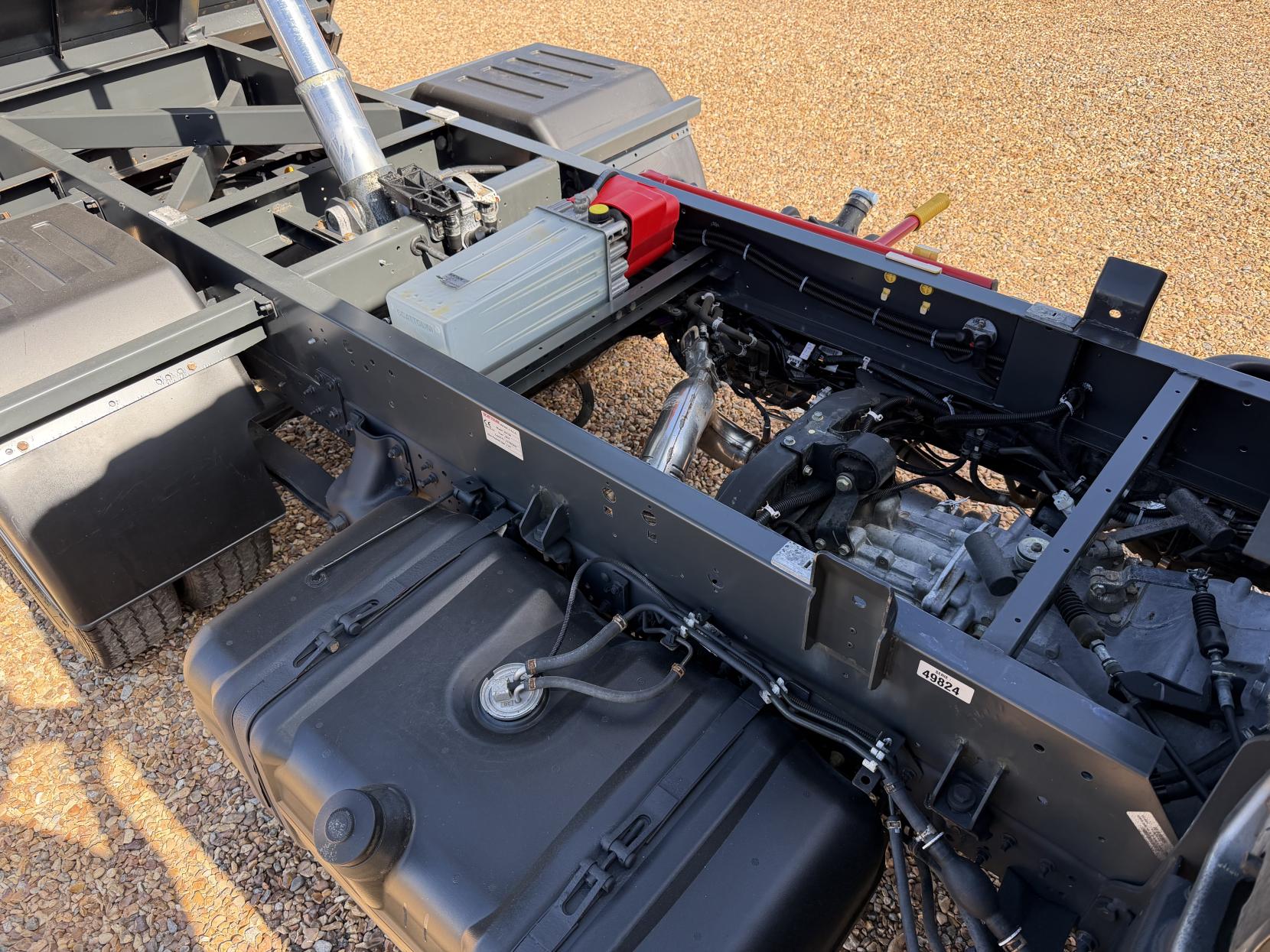2019 Nissan NT400 Cabstar 3.0 dCi 35.13 Tipper 2dr Diesel Manual L1 Euro 6 (130 ps) - Thumbnail 3