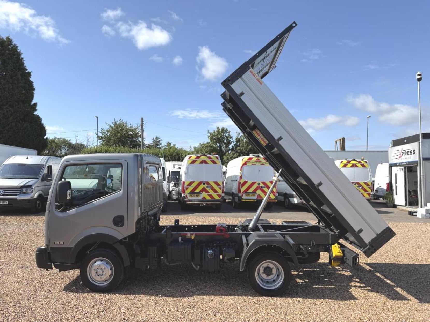 2019 Nissan NT400 Cabstar 3.0 dCi 35.13 Tipper 2dr Diesel Manual L1 Euro 6 (130 ps) - Thumbnail 14