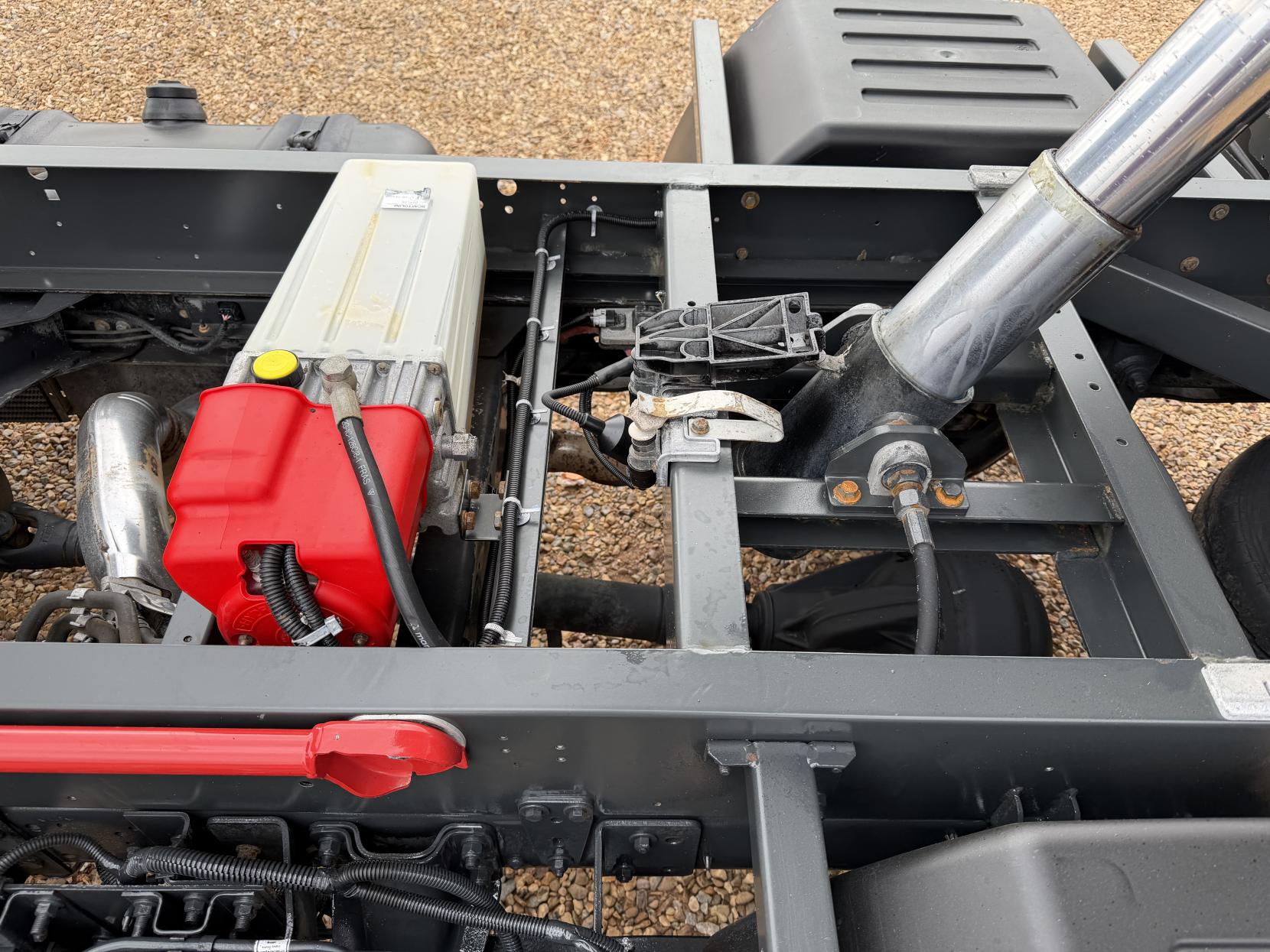 2019 Nissan NT400 Cabstar 3.0 dCi 35.13 Tipper 2dr Diesel Manual L1 Euro 6 (130 ps) - Thumbnail 25