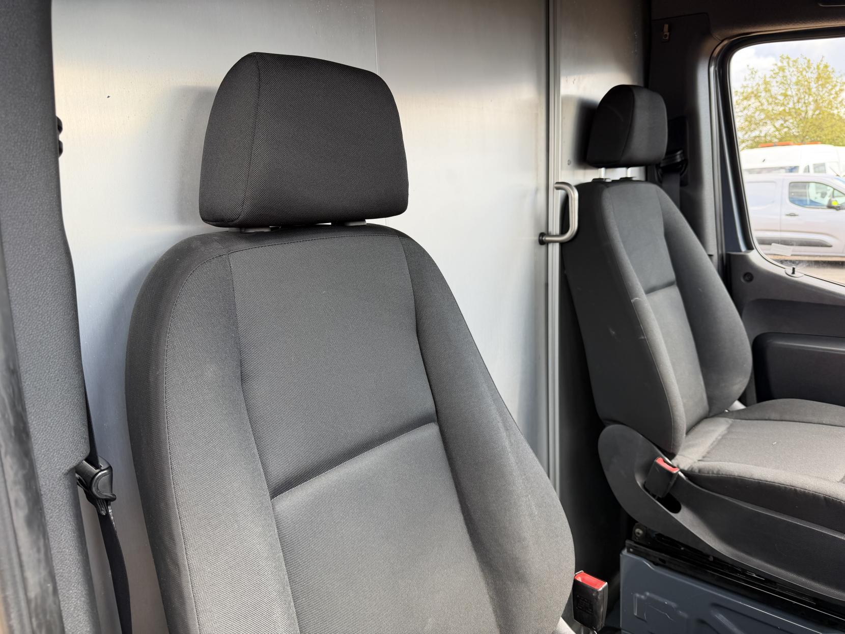 2019 Mercedes-Benz Sprinter 2.1 314 CDI Panel Van 5dr Diesel Manual FWD L2 H2 Euro 6 (143 ps) - Thumbnail 16