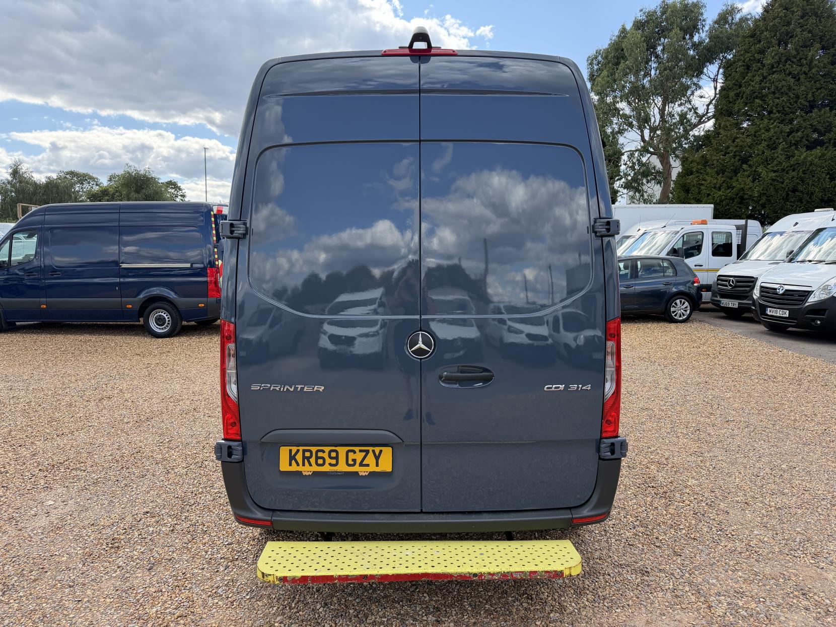 2019 Mercedes-Benz Sprinter 2.1 314 CDI Panel Van 5dr Diesel Manual FWD L2 H2 Euro 6 (143 ps) - Thumbnail 10