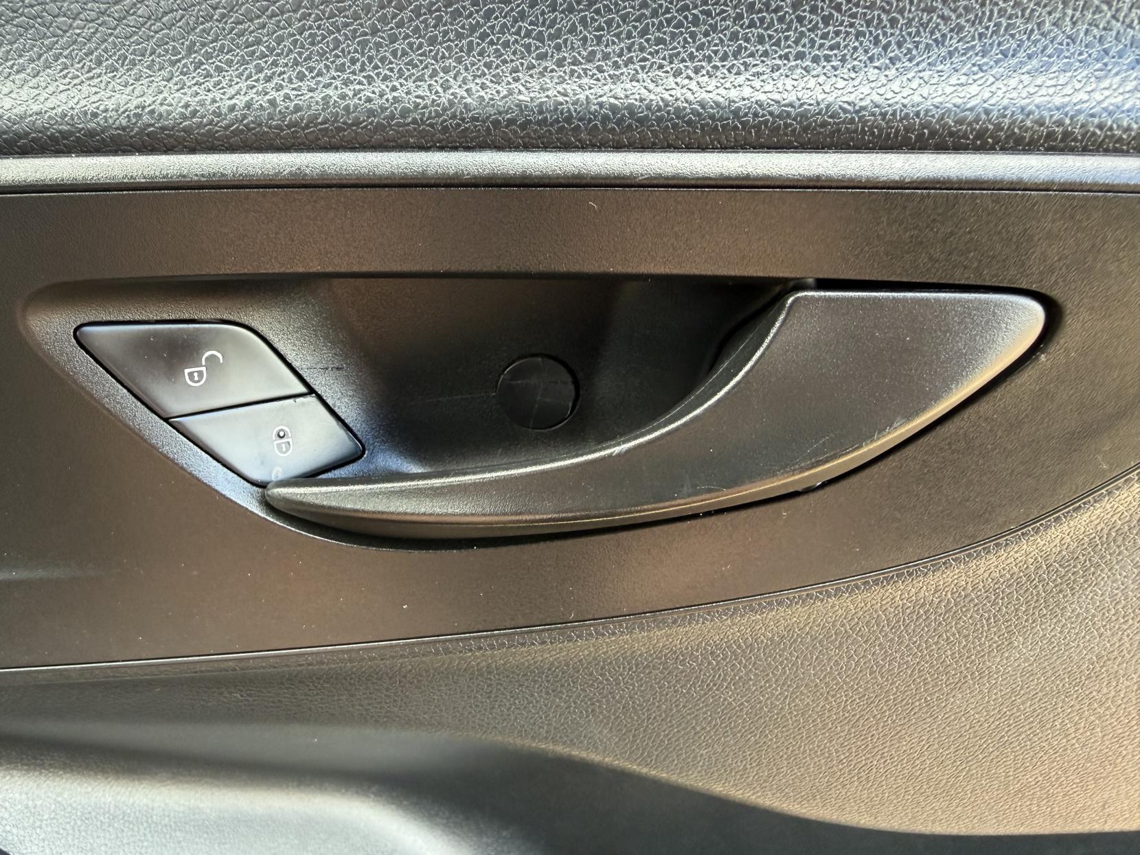 2019 Mercedes-Benz Sprinter 2.1 314 CDI Panel Van 5dr Diesel Manual FWD L2 H2 Euro 6 (143 ps) - Thumbnail 23