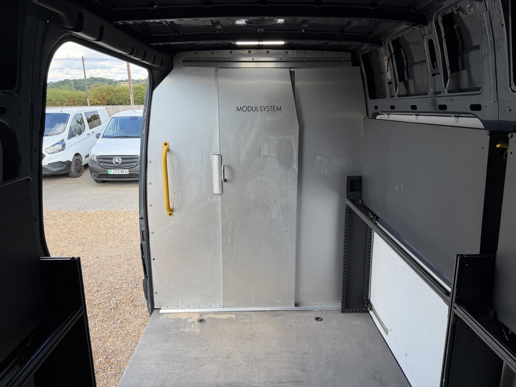 2019 Mercedes-Benz Sprinter 2.1 314 CDI Panel Van 5dr Diesel Manual FWD L2 H2 Euro 6 (143 ps) - Thumbnail 40