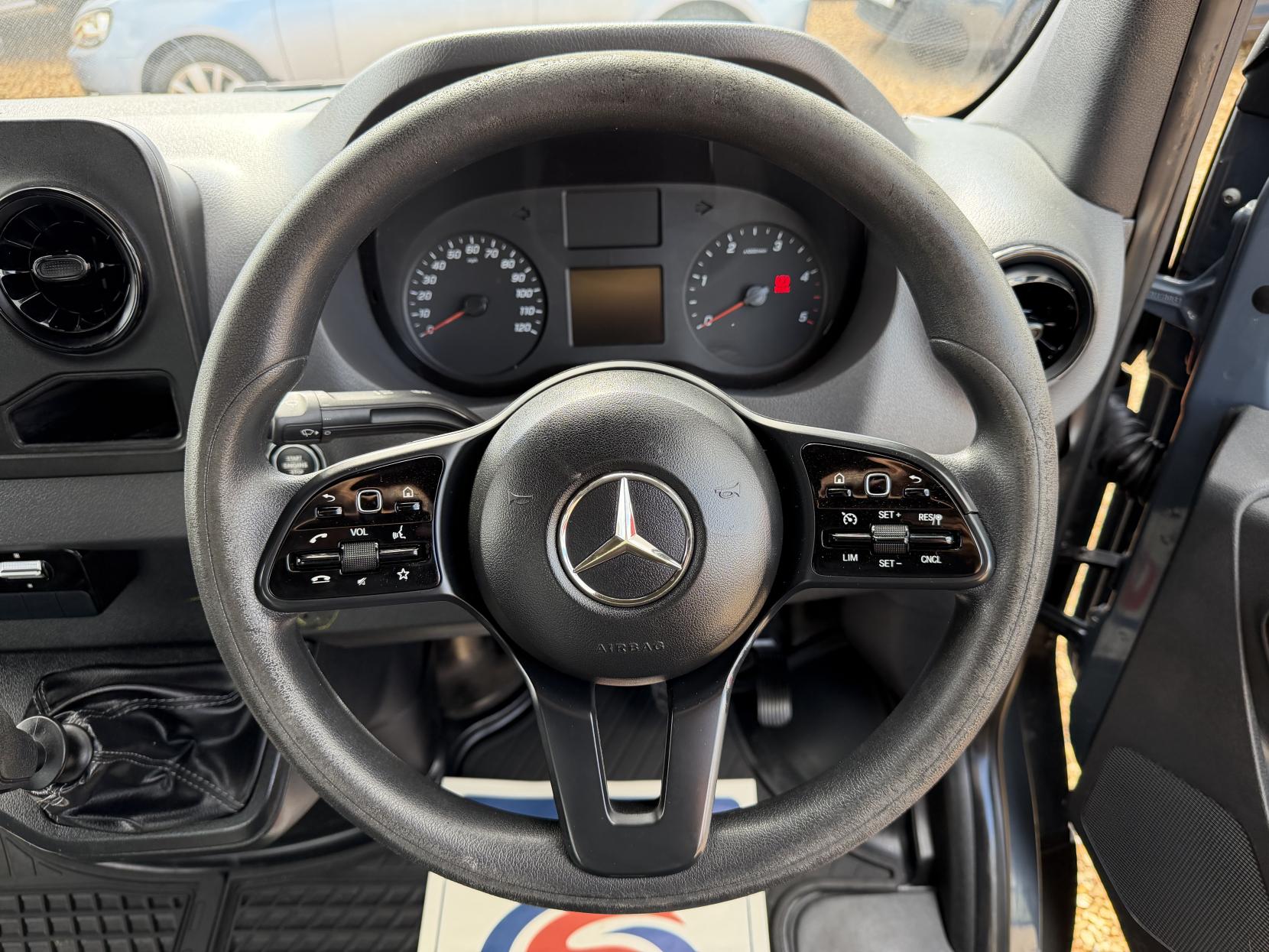 2019 Mercedes-Benz Sprinter 2.1 314 CDI Panel Van 5dr Diesel Manual FWD L2 H2 Euro 6 (143 ps) - Thumbnail 22