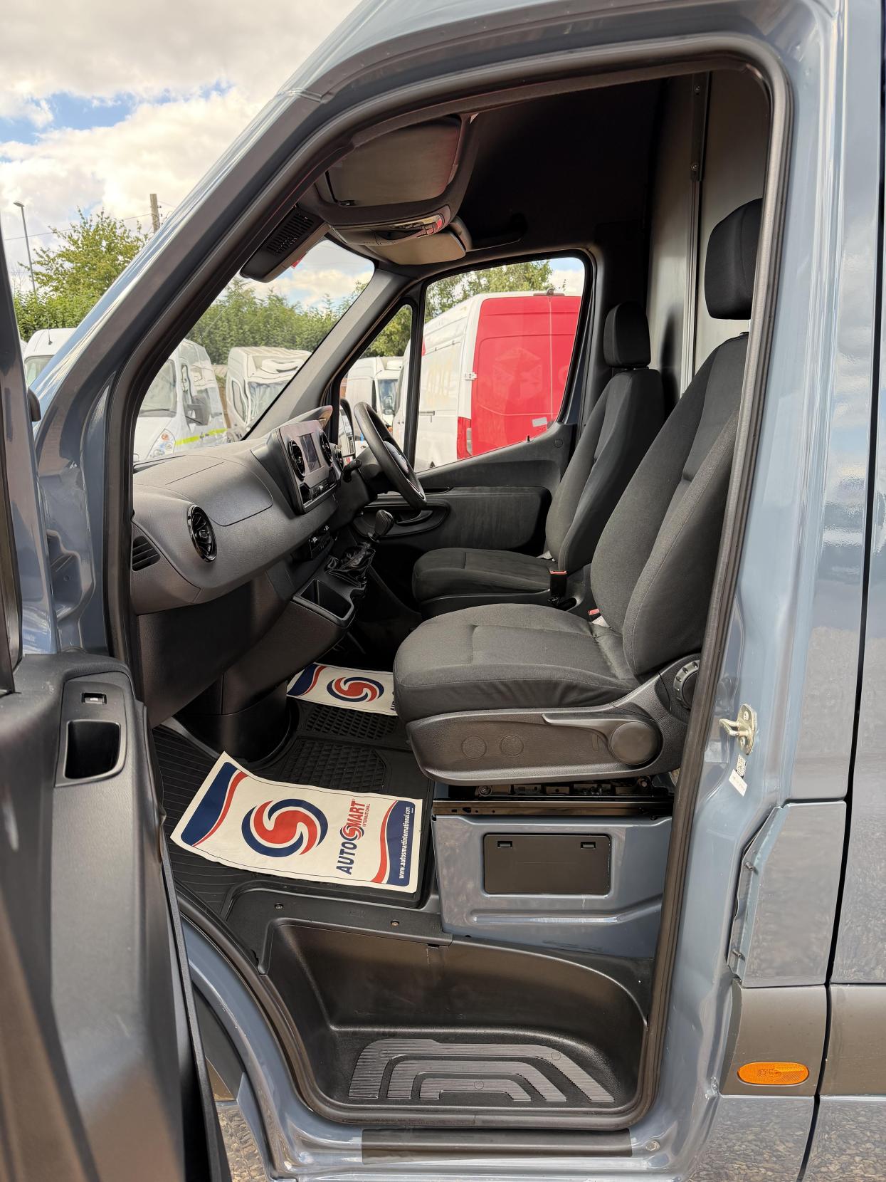 2019 Mercedes-Benz Sprinter 2.1 314 CDI Panel Van 5dr Diesel Manual FWD L2 H2 Euro 6 (143 ps) - Thumbnail 17