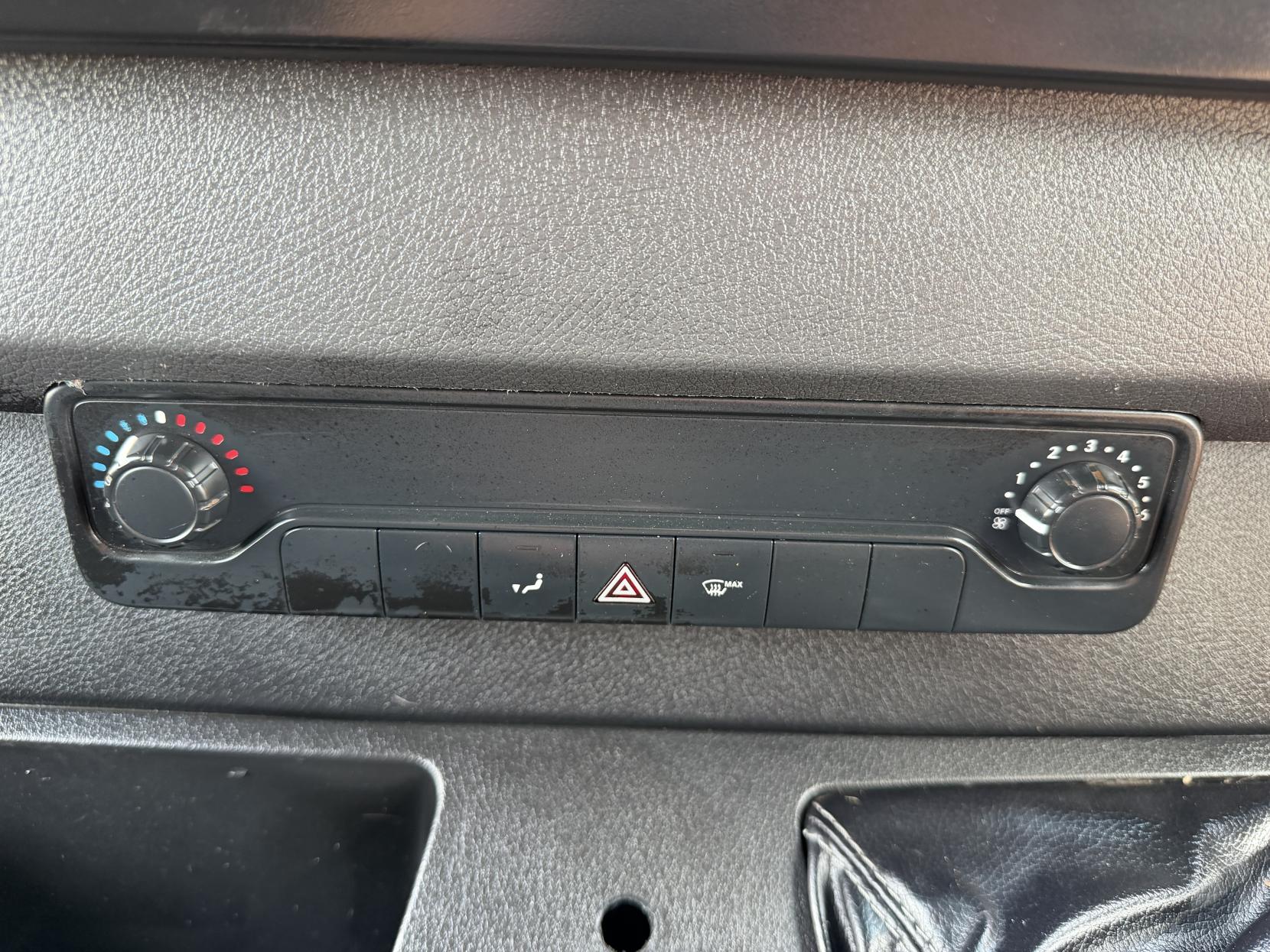 2019 Mercedes-Benz Sprinter 2.1 316 CDI Panel Van 5dr Diesel Manual RWD L2 H2 Euro 6 (163 ps) - Thumbnail 27