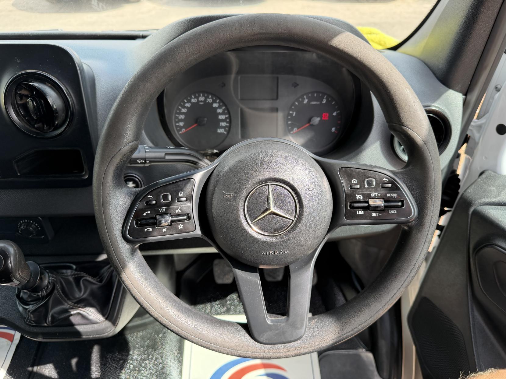 2019 Mercedes-Benz Sprinter 2.1 316 CDI Panel Van 5dr Diesel Manual RWD L2 H2 Euro 6 (163 ps) - Thumbnail 23