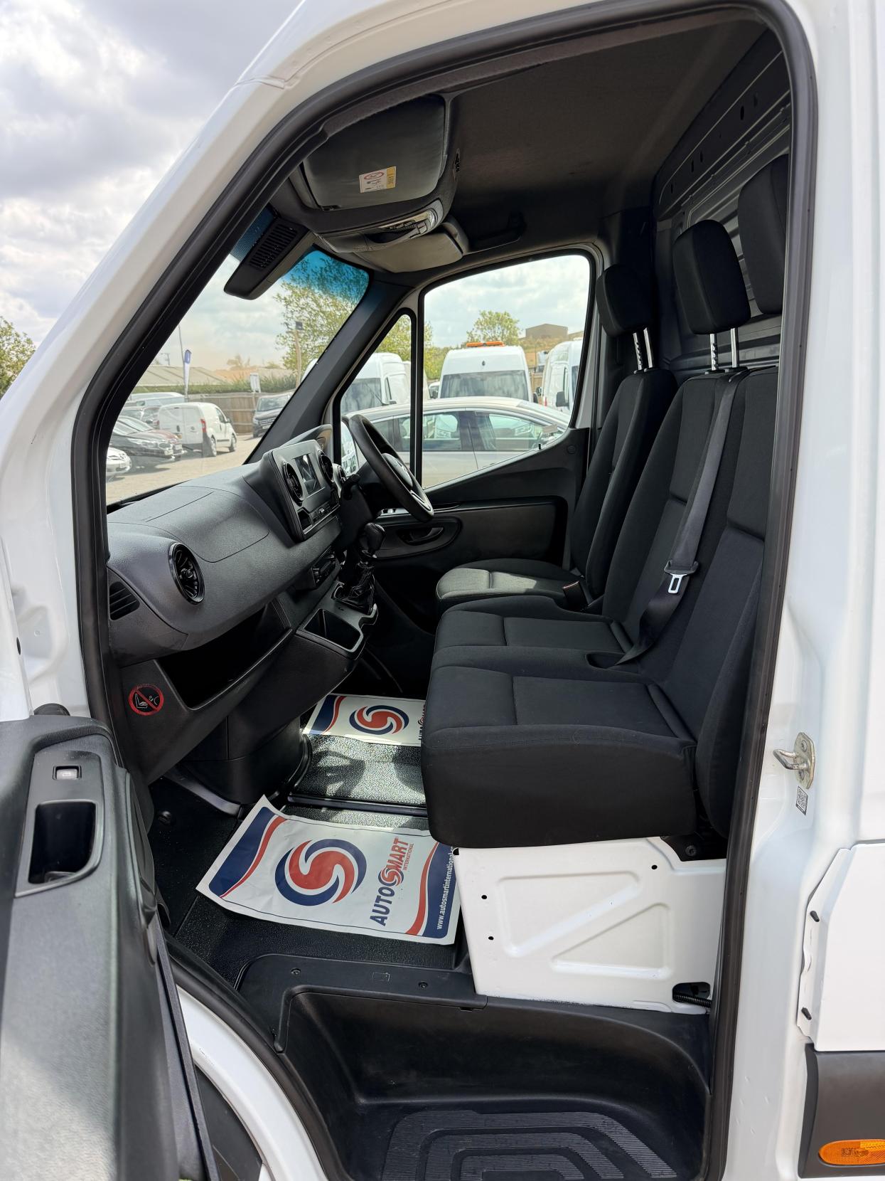 2019 Mercedes-Benz Sprinter 2.1 316 CDI Panel Van 5dr Diesel Manual RWD L2 H2 Euro 6 (163 ps) - Thumbnail 17
