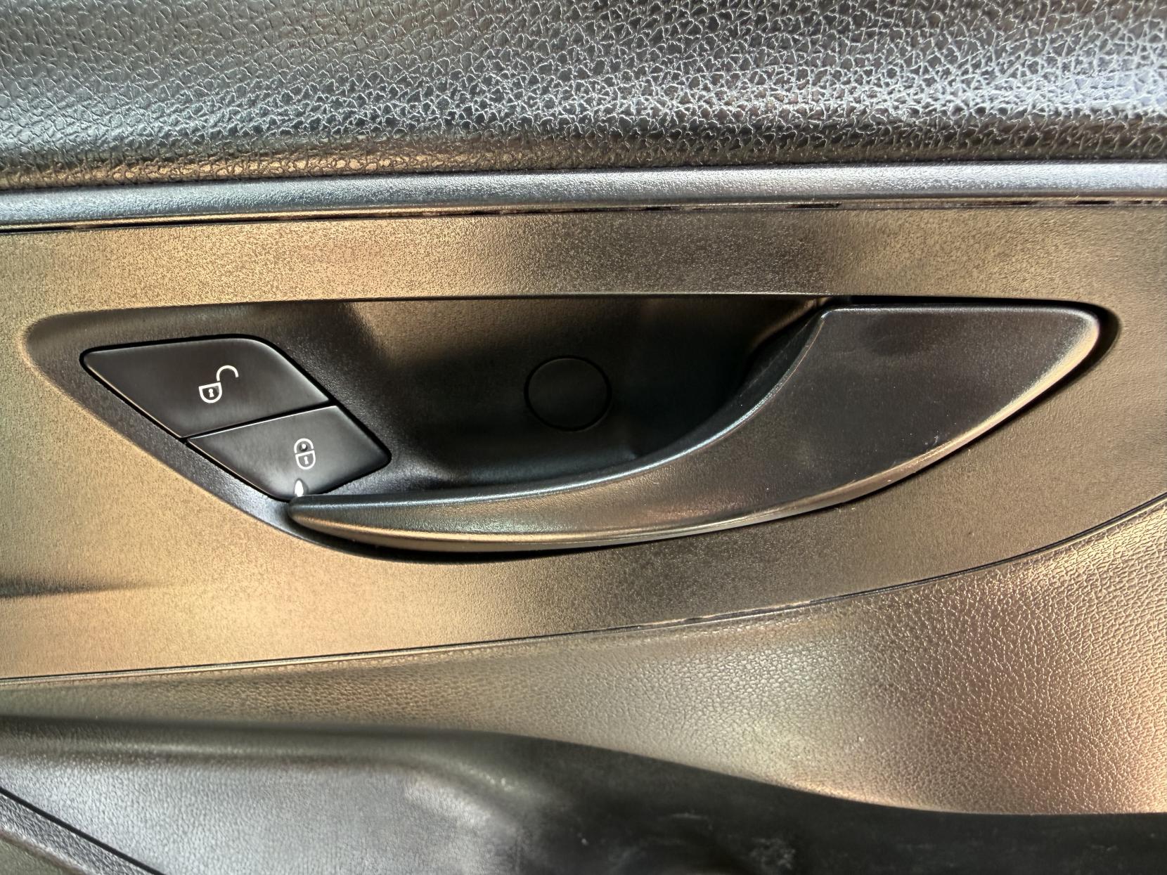 2019 Mercedes-Benz Sprinter 2.1 316 CDI Panel Van 5dr Diesel Manual RWD L2 H2 Euro 6 (163 ps) - Thumbnail 19