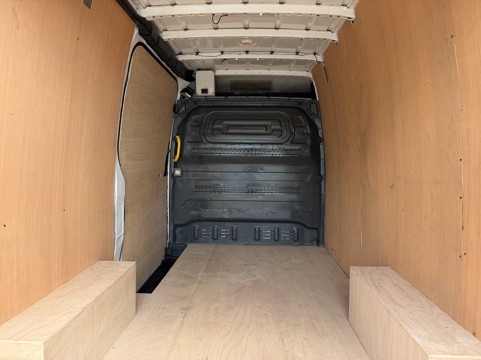 2019 Mercedes-Benz Sprinter 2.1 316 CDI Panel Van 5dr Diesel Manual RWD L2 H2 Euro 6 (163 ps) - Thumbnail 39