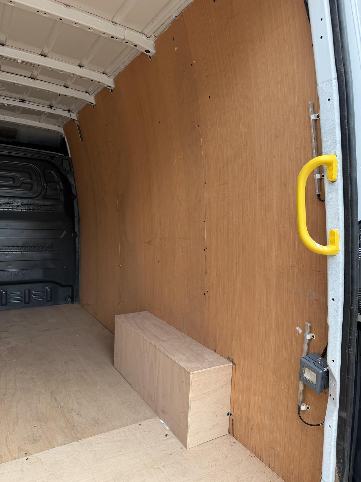 2019 Mercedes-Benz Sprinter 2.1 316 CDI Panel Van 5dr Diesel Manual RWD L2 H2 Euro 6 (163 ps) - Thumbnail 42
