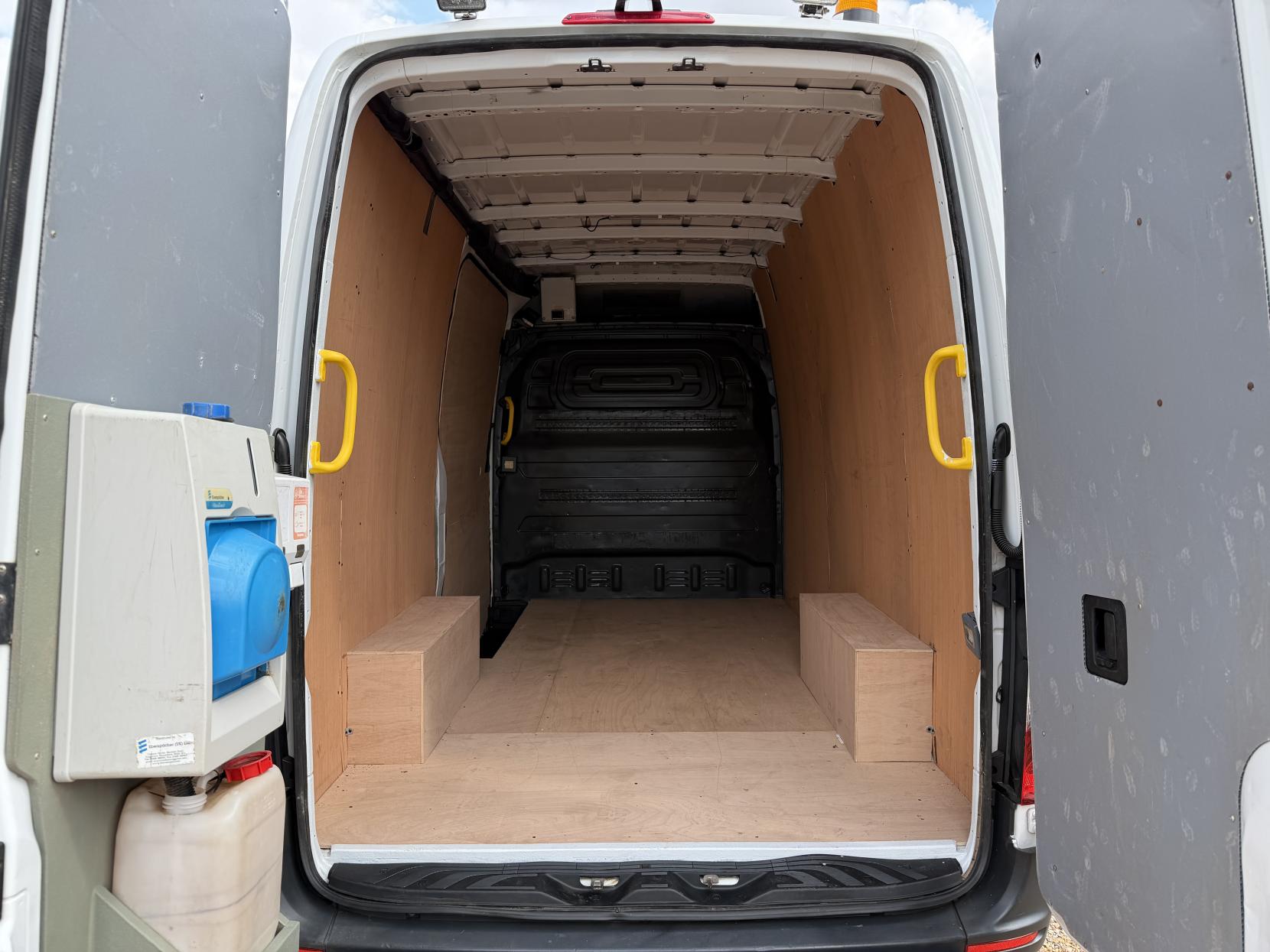 2019 Mercedes-Benz Sprinter 2.1 316 CDI Panel Van 5dr Diesel Manual RWD L2 H2 Euro 6 (163 ps) - Thumbnail 3