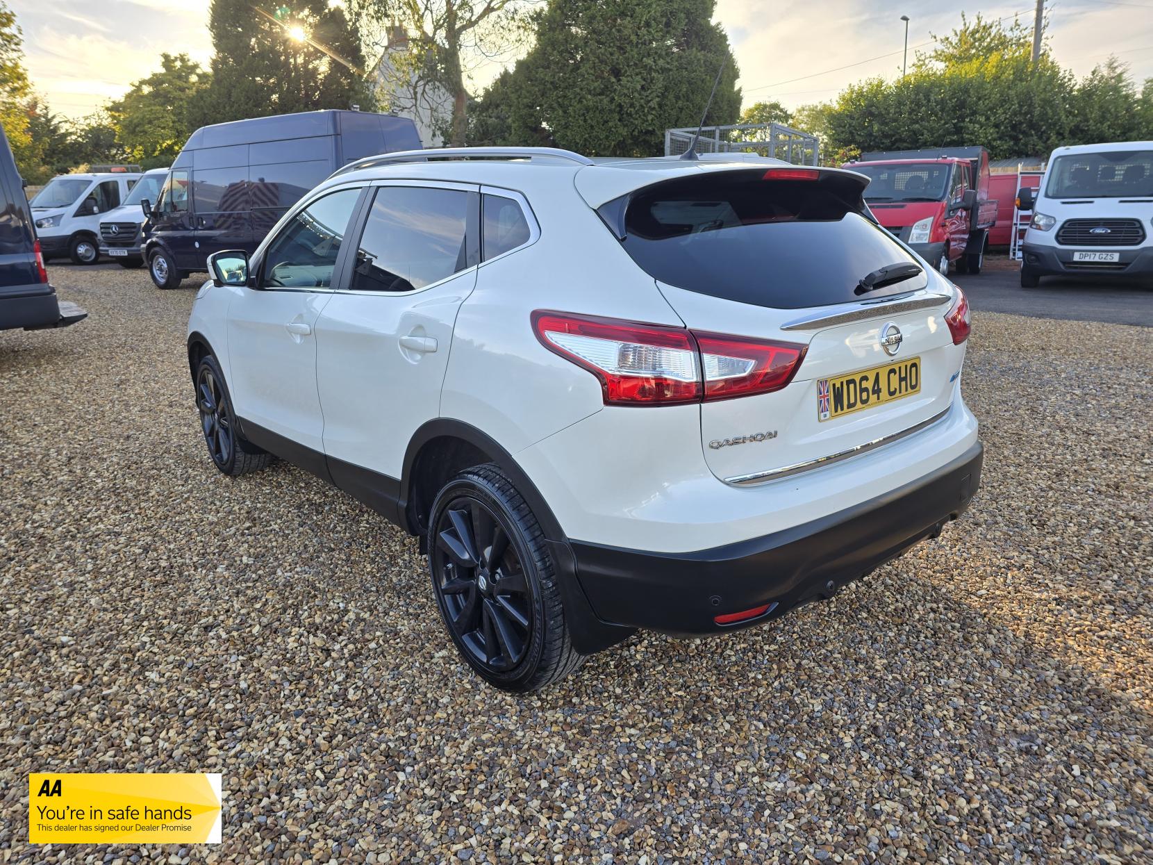 Nissan Qashqai 1.5 dCi Tekna SUV 5dr Diesel Manual 2WD Euro 5 (s/s) (110 ps)