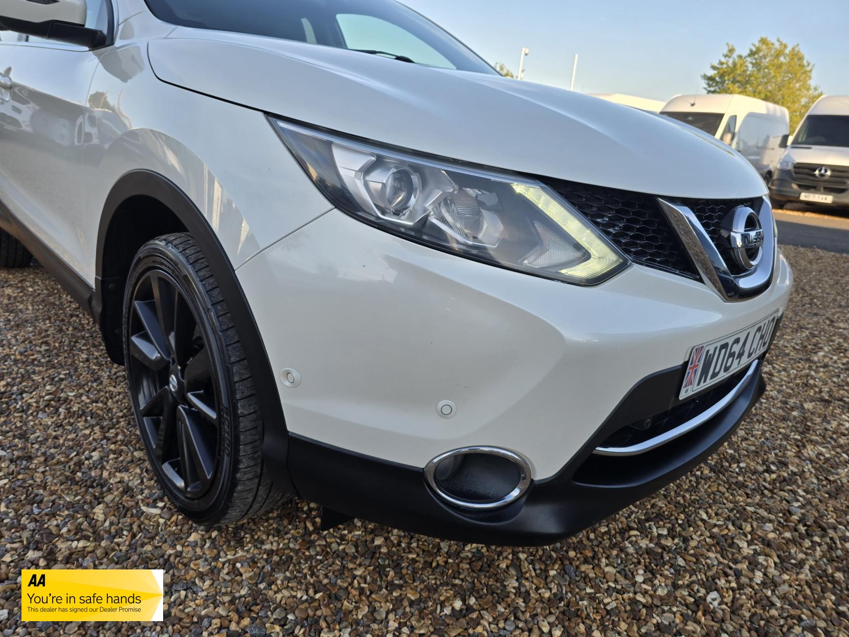 Nissan Qashqai 1.5 dCi Tekna SUV 5dr Diesel Manual 2WD Euro 5 (s/s) (110 ps)