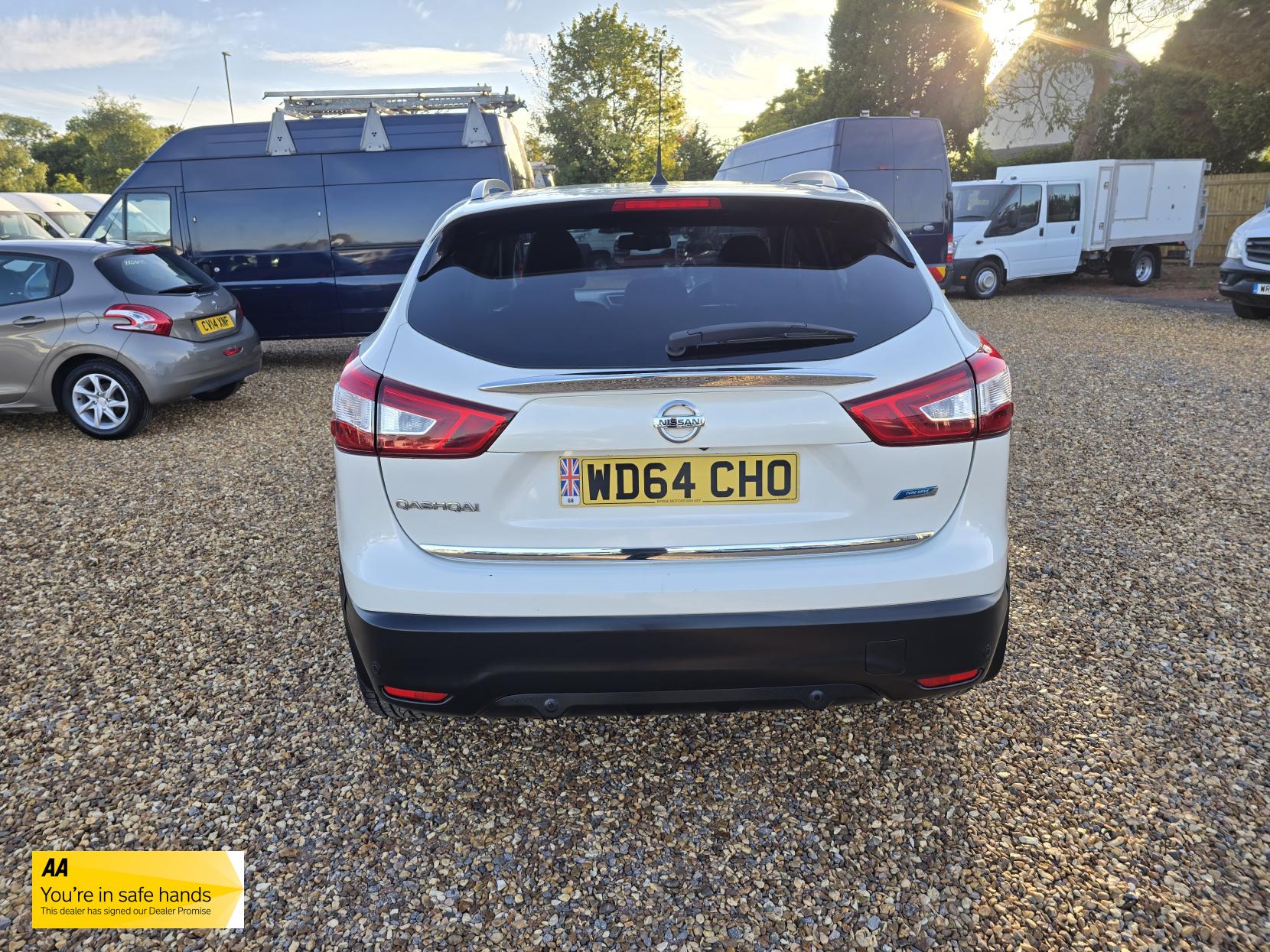 Nissan Qashqai 1.5 dCi Tekna SUV 5dr Diesel Manual 2WD Euro 5 (s/s) (110 ps)