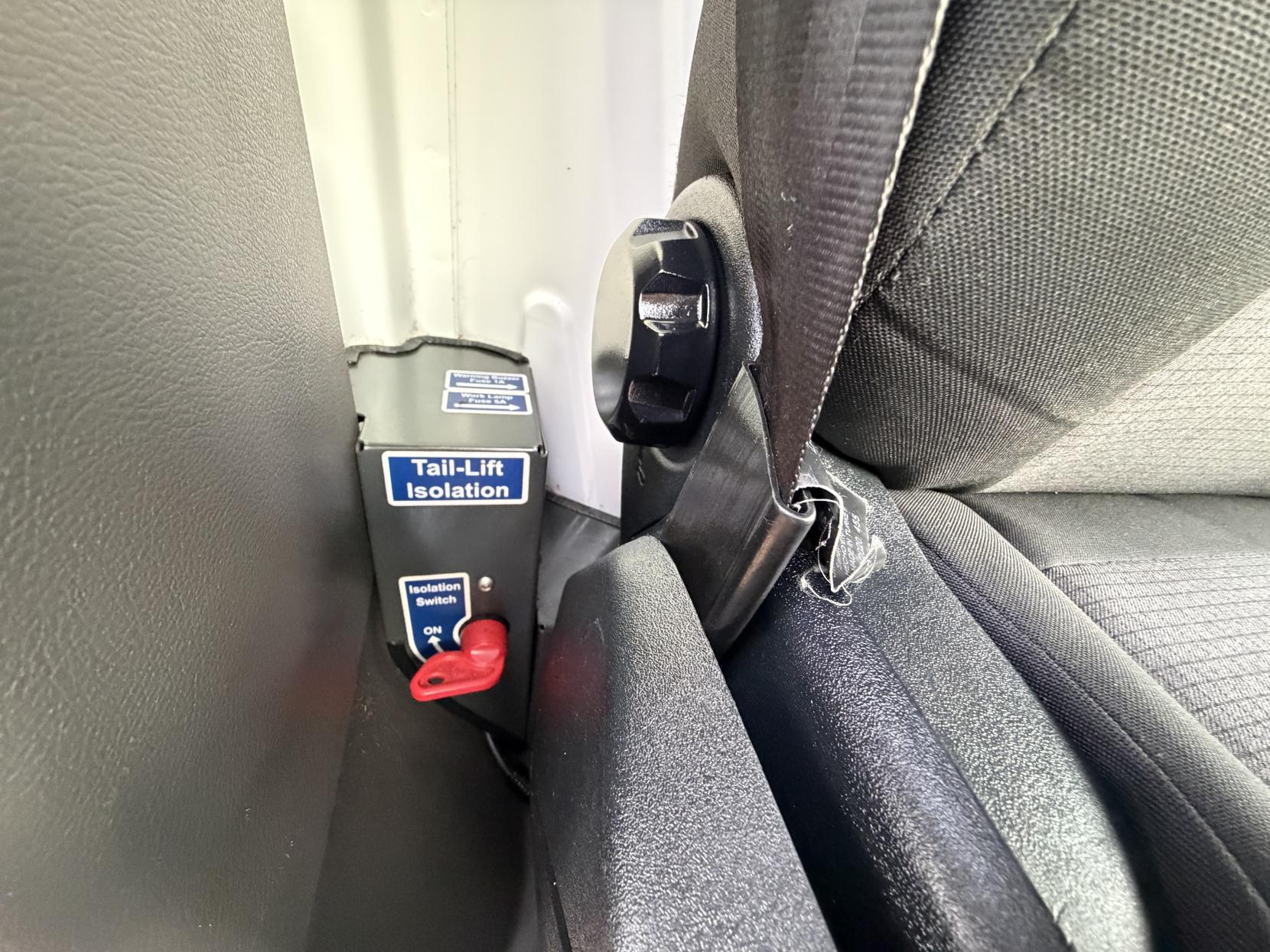 Ford Transit 2.0 350 EcoBlue HD Leader Chassis Cab 2dr Diesel Manual RWD L4 Euro 6 (s/s) (DRW) (130 ps)