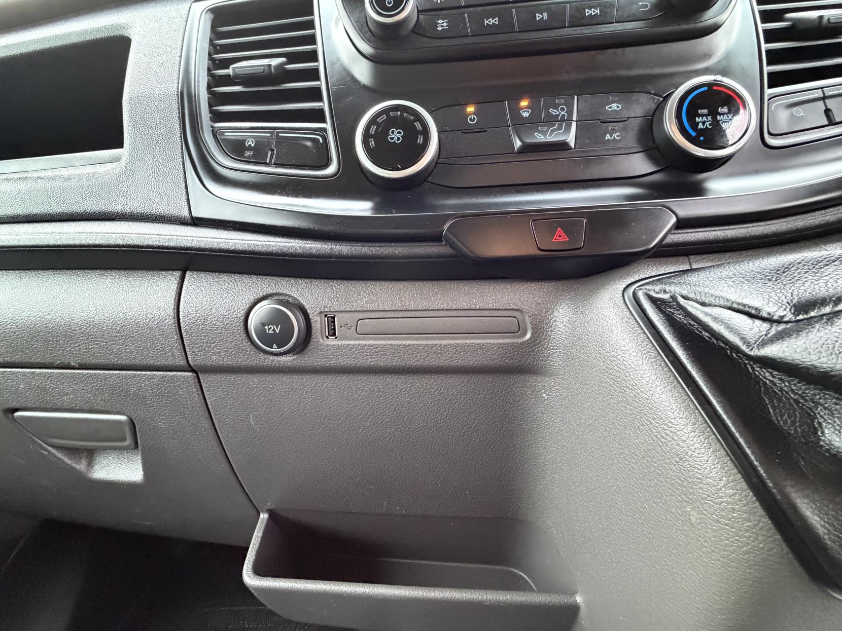 Ford Transit 2.0 350 EcoBlue HD Leader Chassis Cab 2dr Diesel Manual RWD L4 Euro 6 (s/s) (DRW) (130 ps)